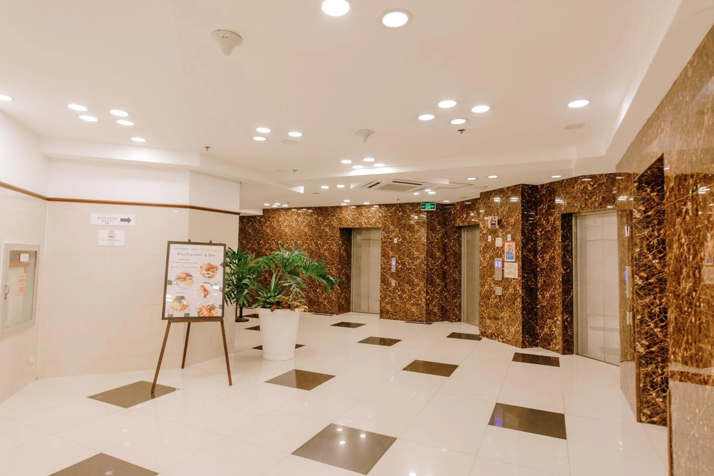 elevator in Toyoko Inn Cebu