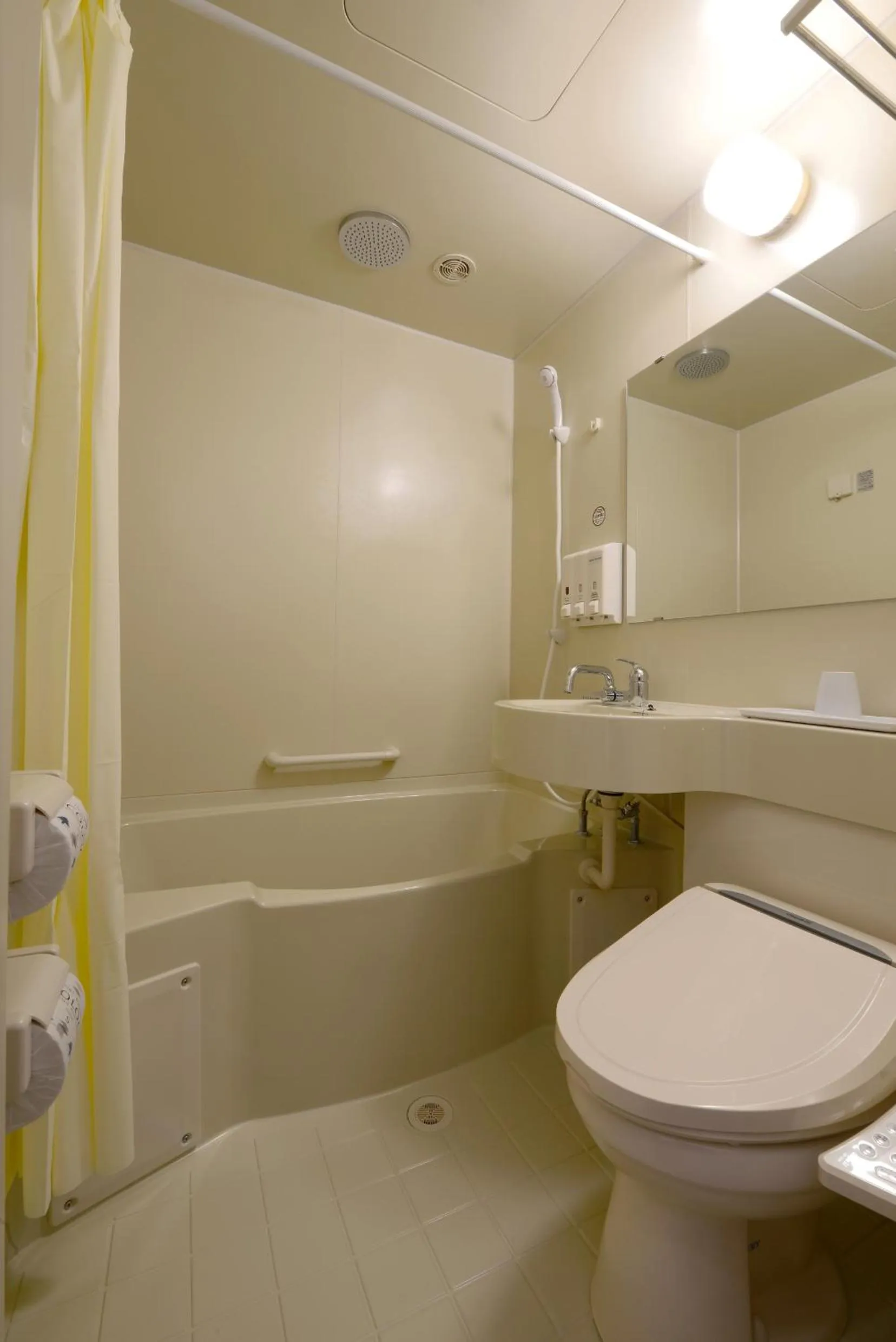 Shower in Toyoko Inn Cebu