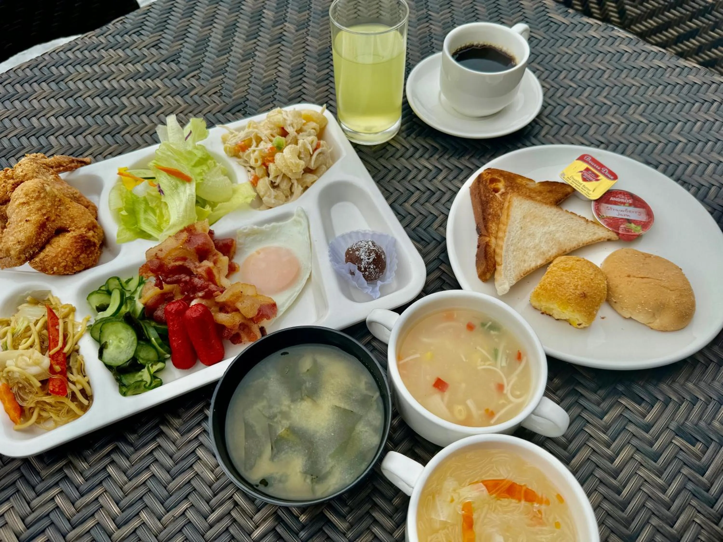 Buffet breakfast in Toyoko Inn Cebu