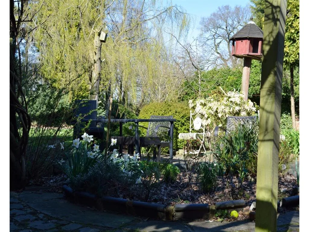 Property building in Laburnum Cottage Guest House
