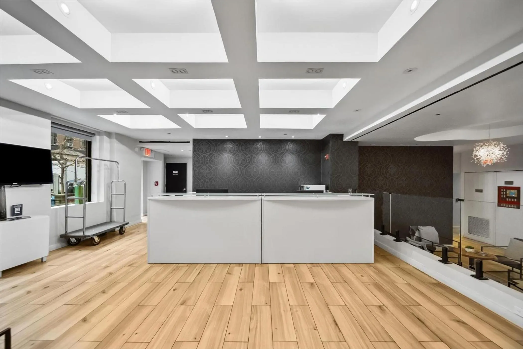 Lobby or reception in Tuscany by LuxUrban