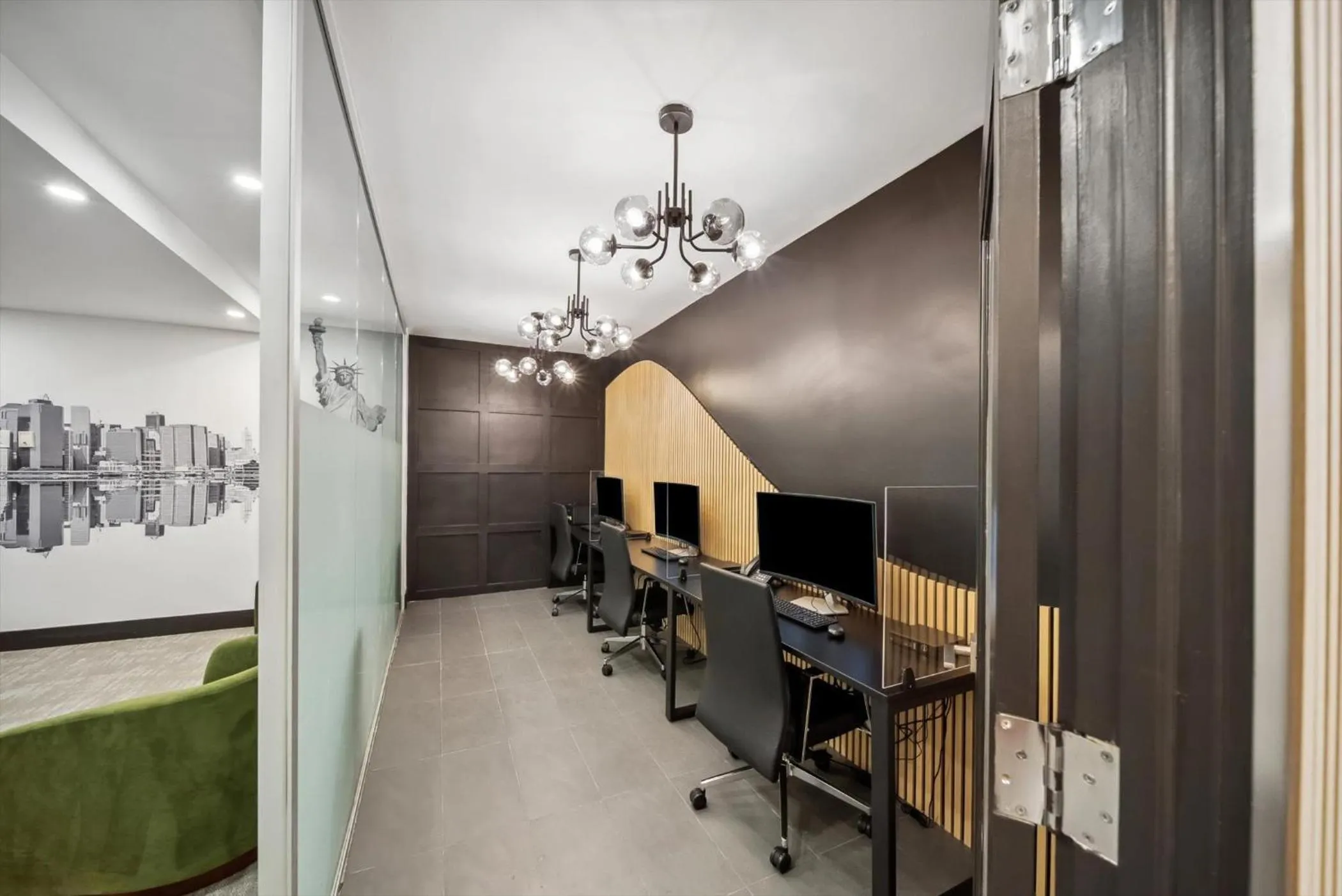 Business facilities in Tuscany by LuxUrban