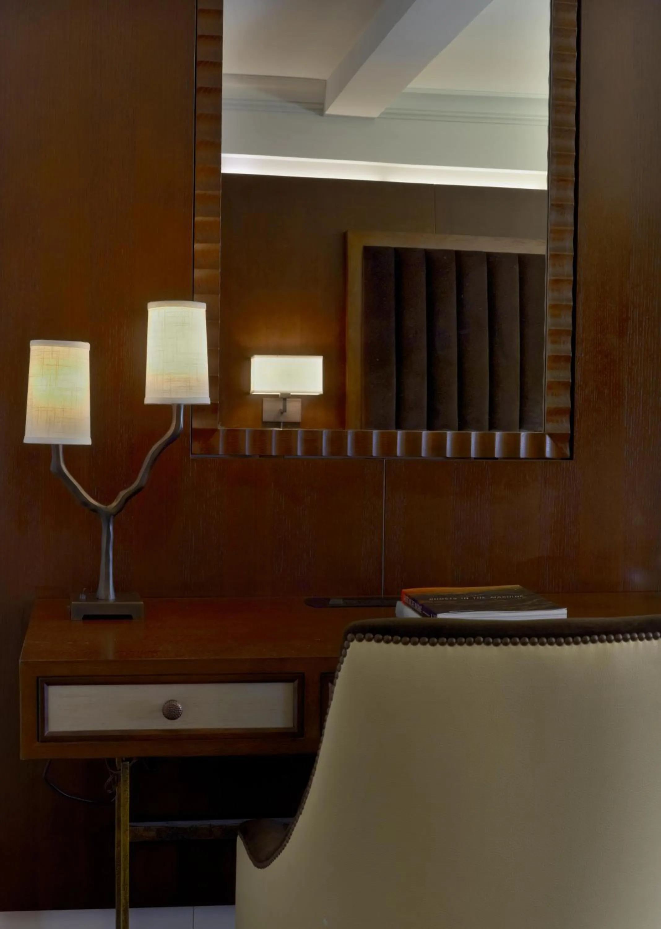 Decorative detail in Tuscany by LuxUrban