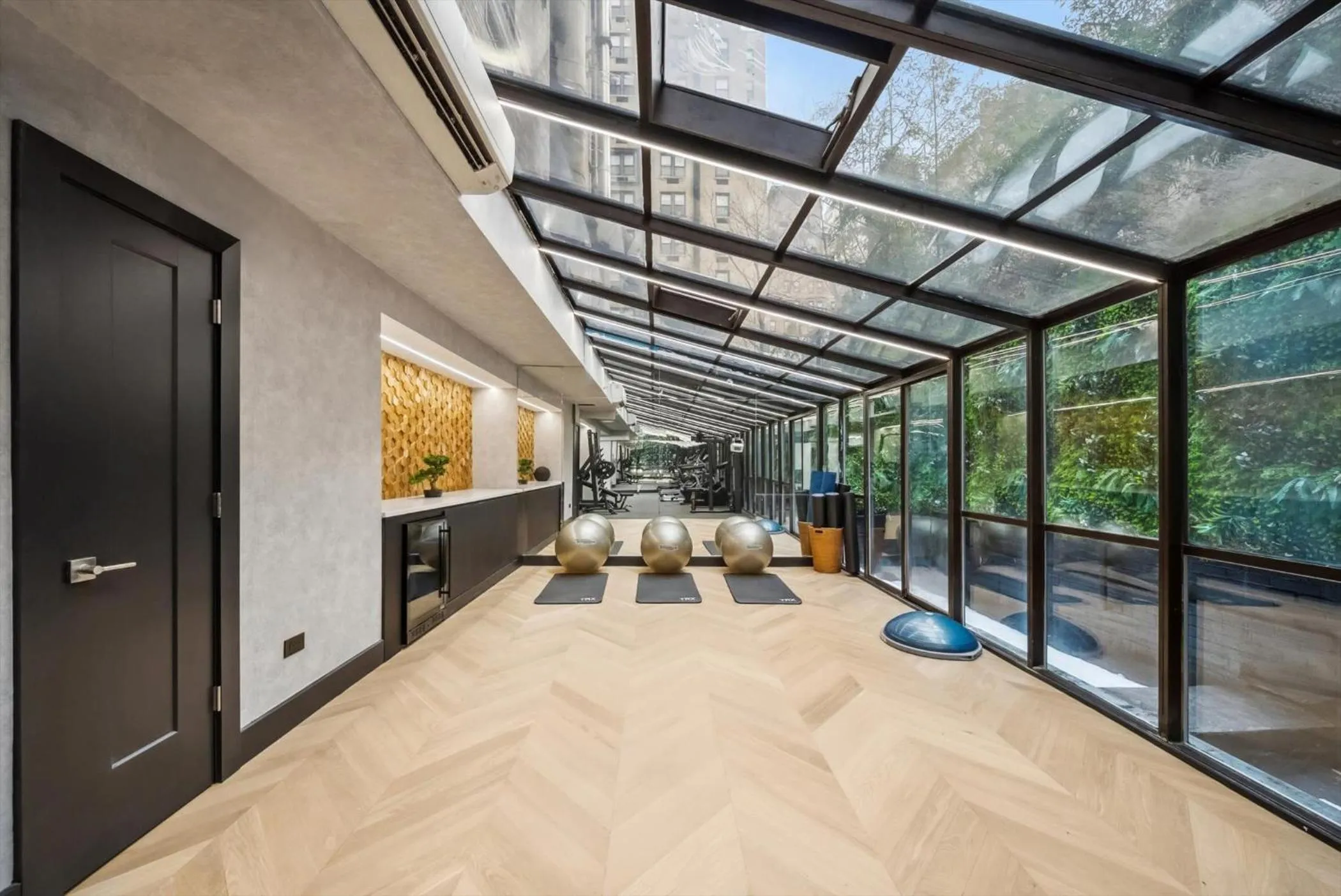 Fitness centre/facilities in Tuscany by LuxUrban