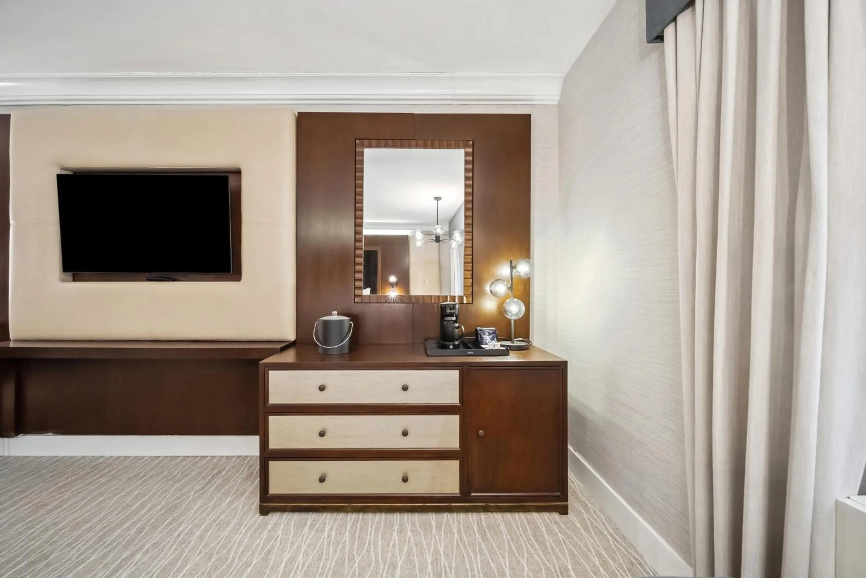 TV and multimedia in Tuscany by LuxUrban