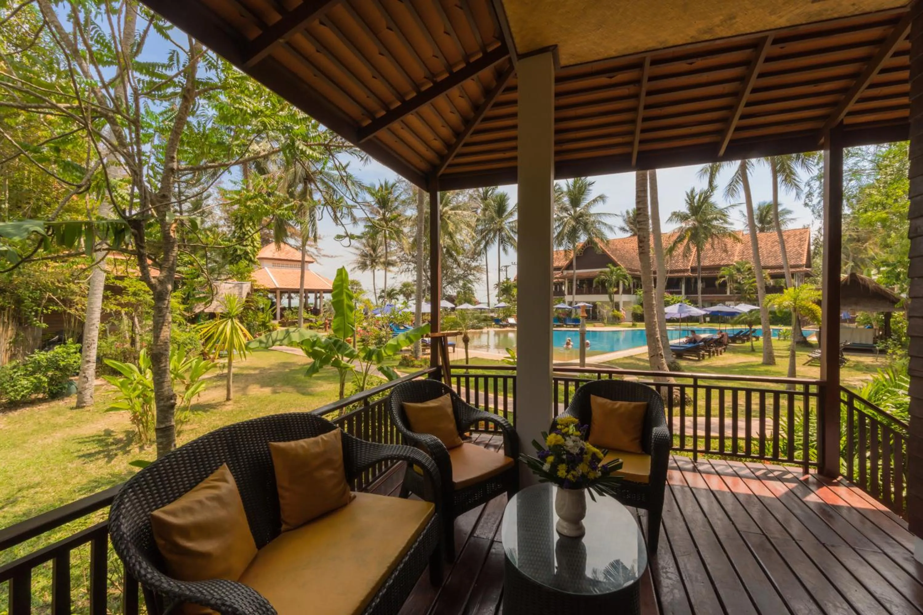Balcony/Terrace in Coral Hotel Bangsaphan