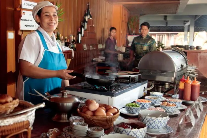 Breakfast in Coral Hotel Bangsaphan