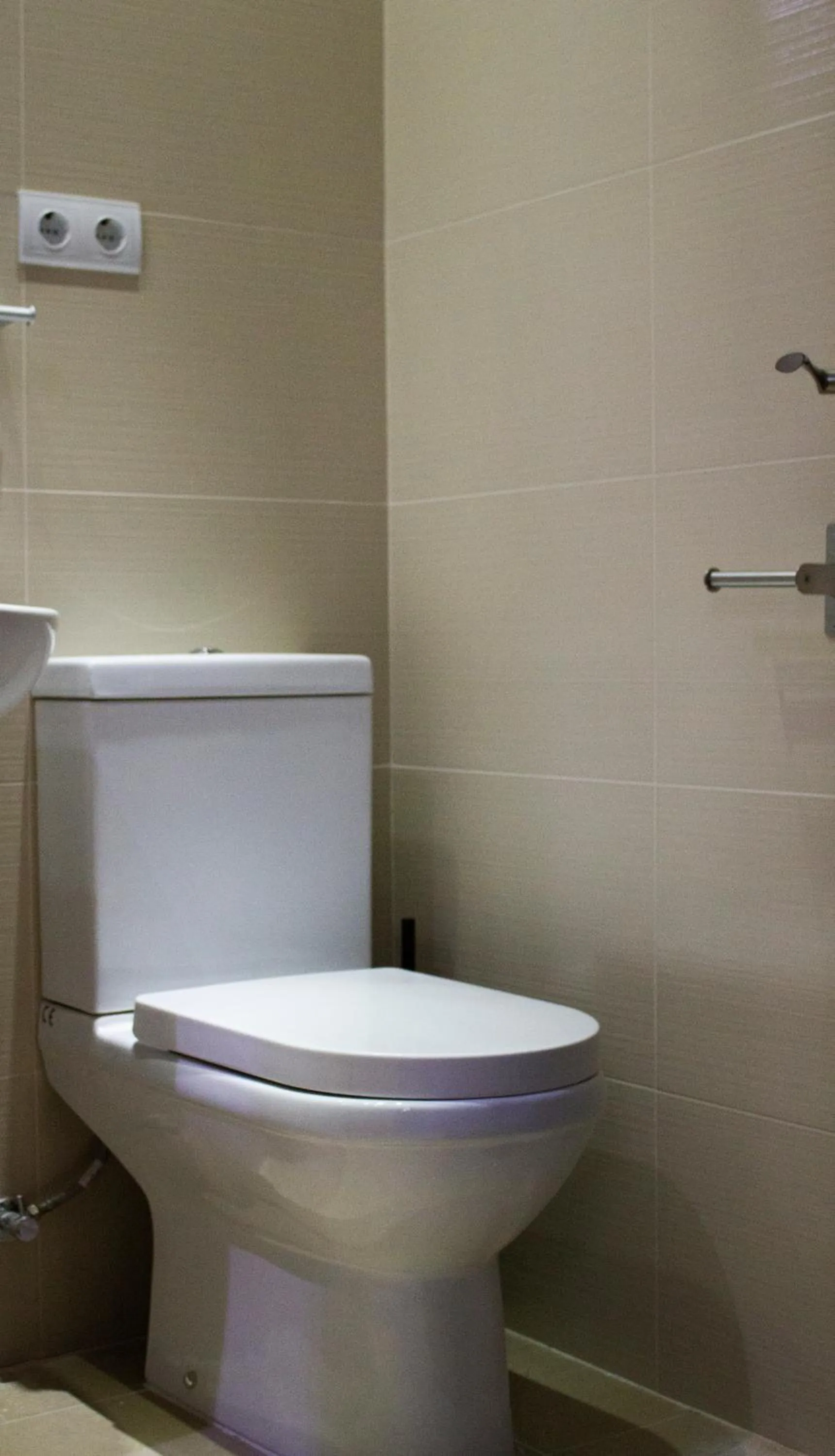 Bathroom in The Lights City Rooms