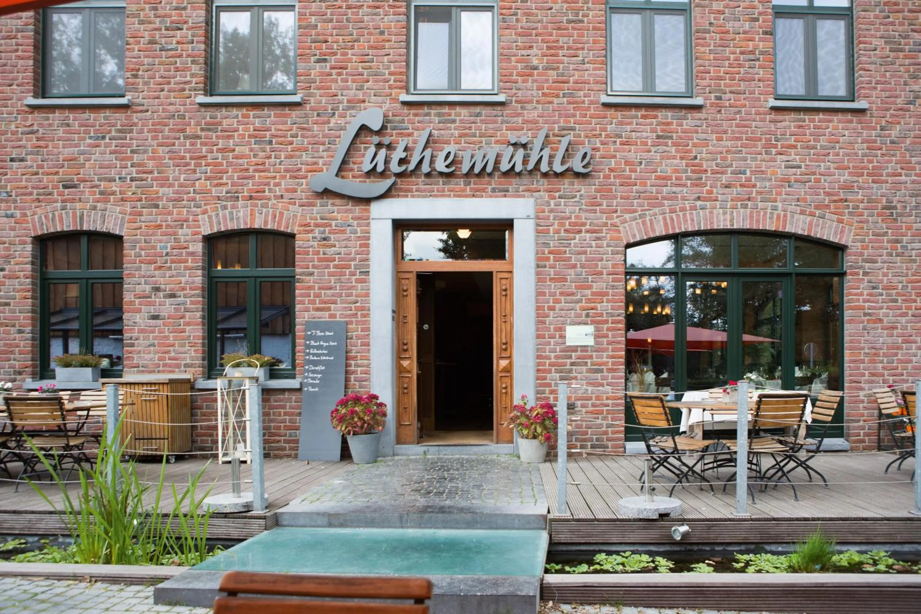 Facade/entrance in Gasthaus Luthemuhle