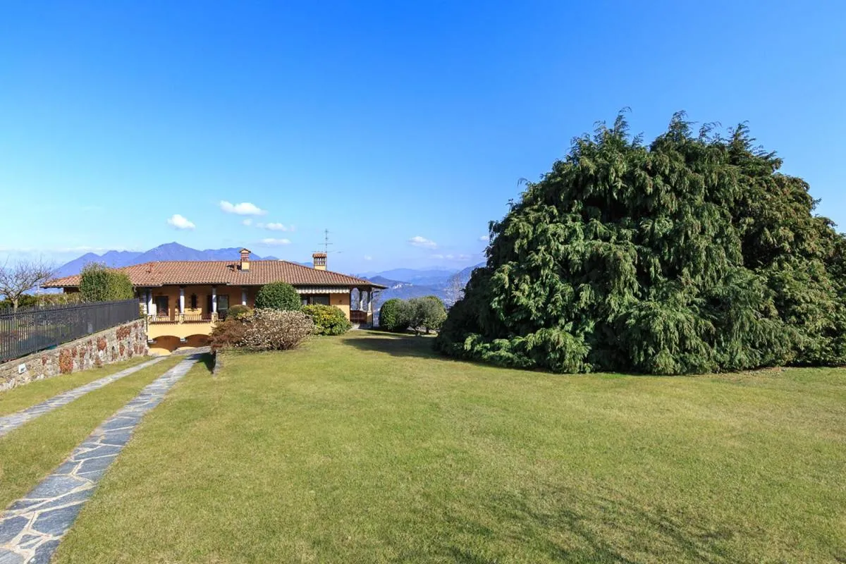 Property building in Villa Caterina by Impero House