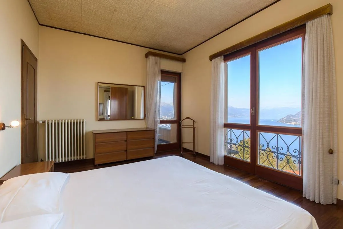 Photo of the whole room, Bed in Villa Caterina by Impero House