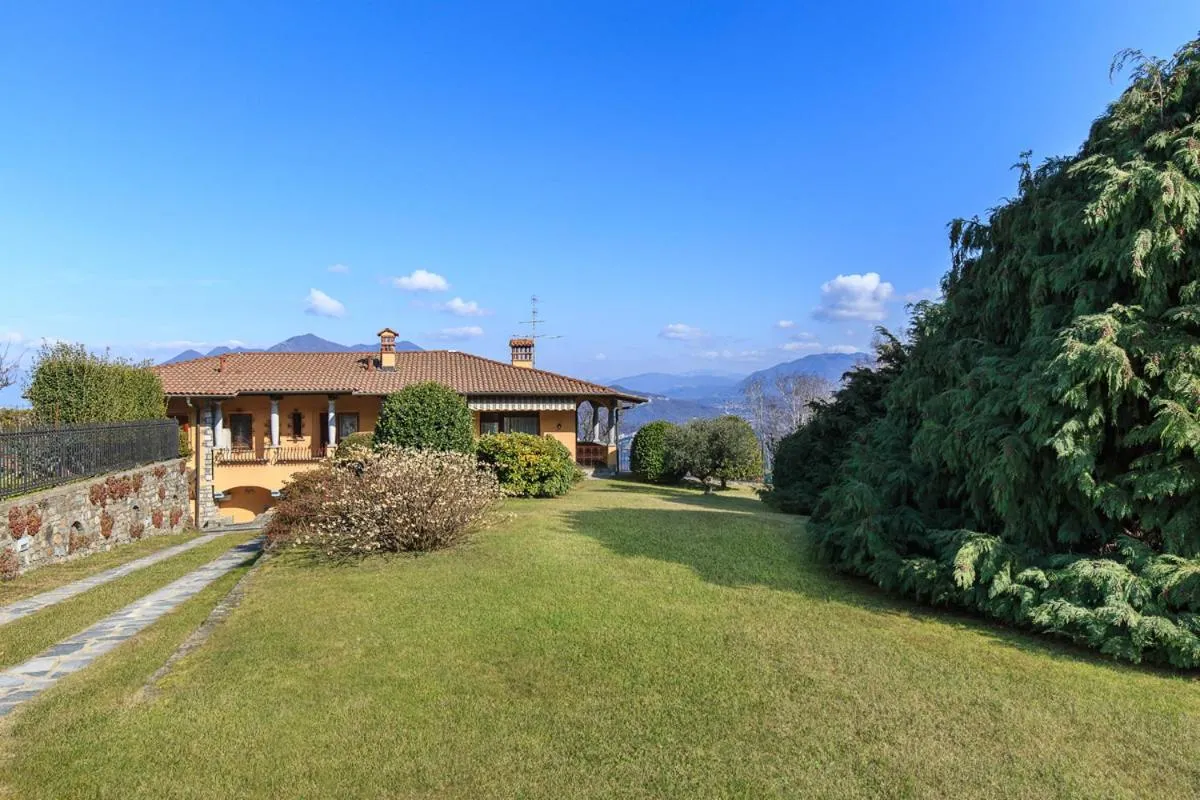 Property building in Villa Caterina by Impero House
