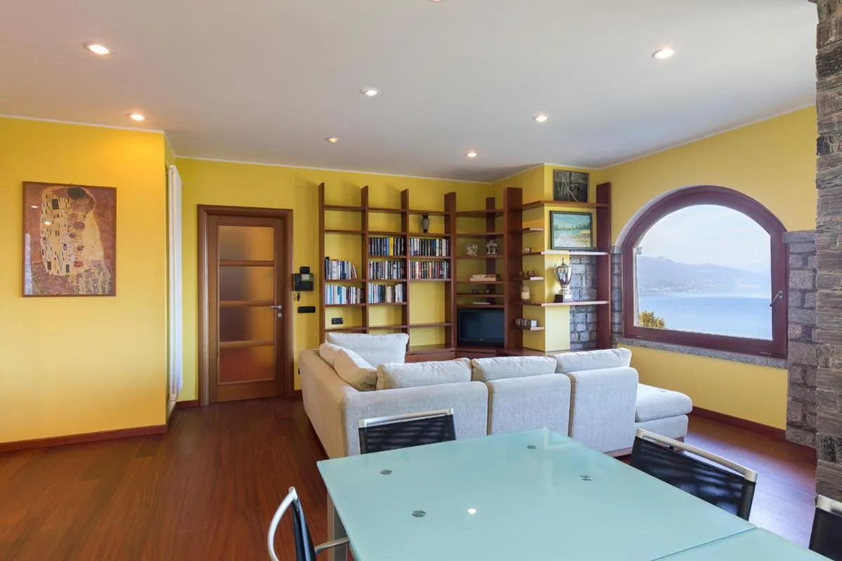 Living room in Villa Caterina by Impero House