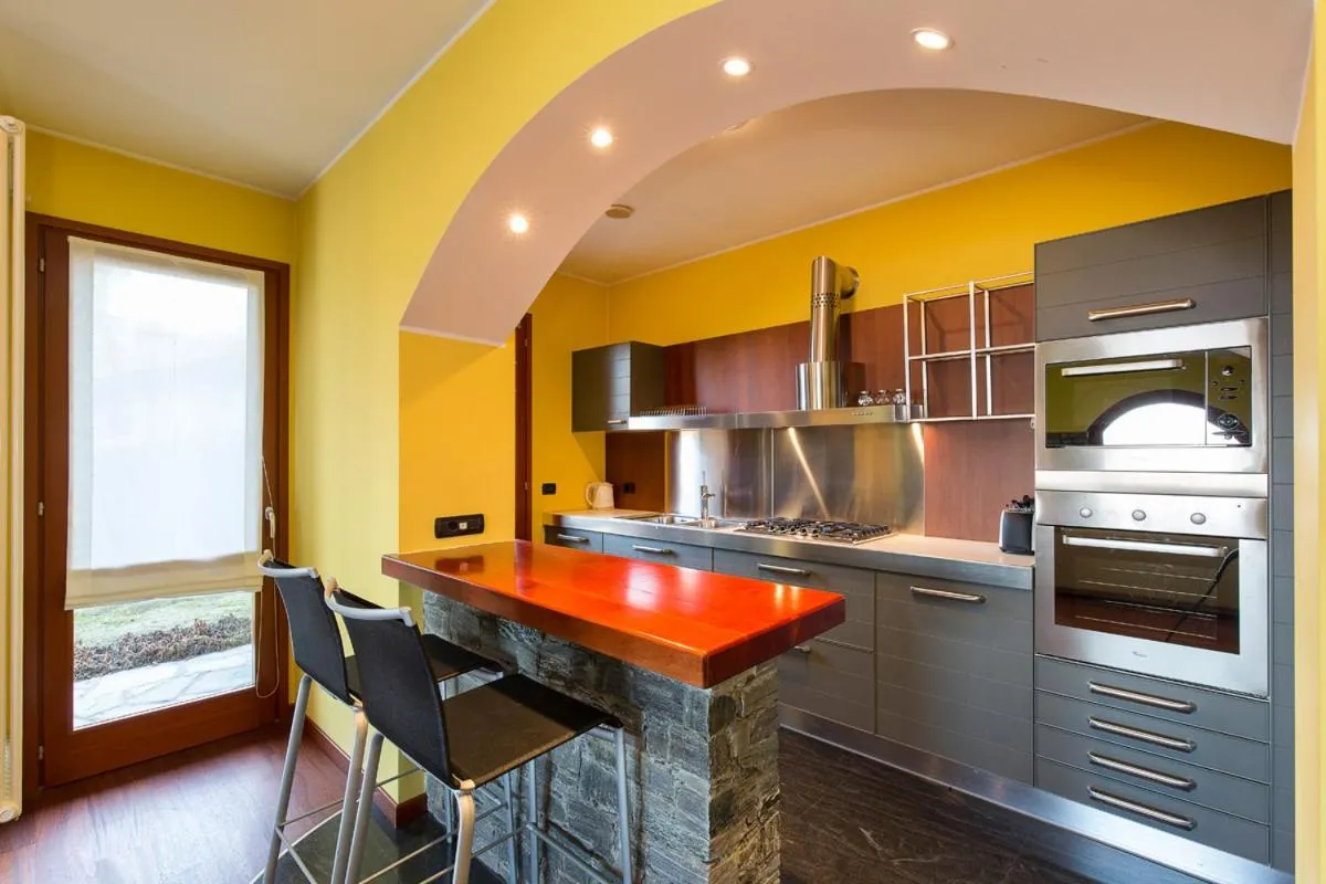 Kitchen or kitchenette in Villa Caterina by Impero House