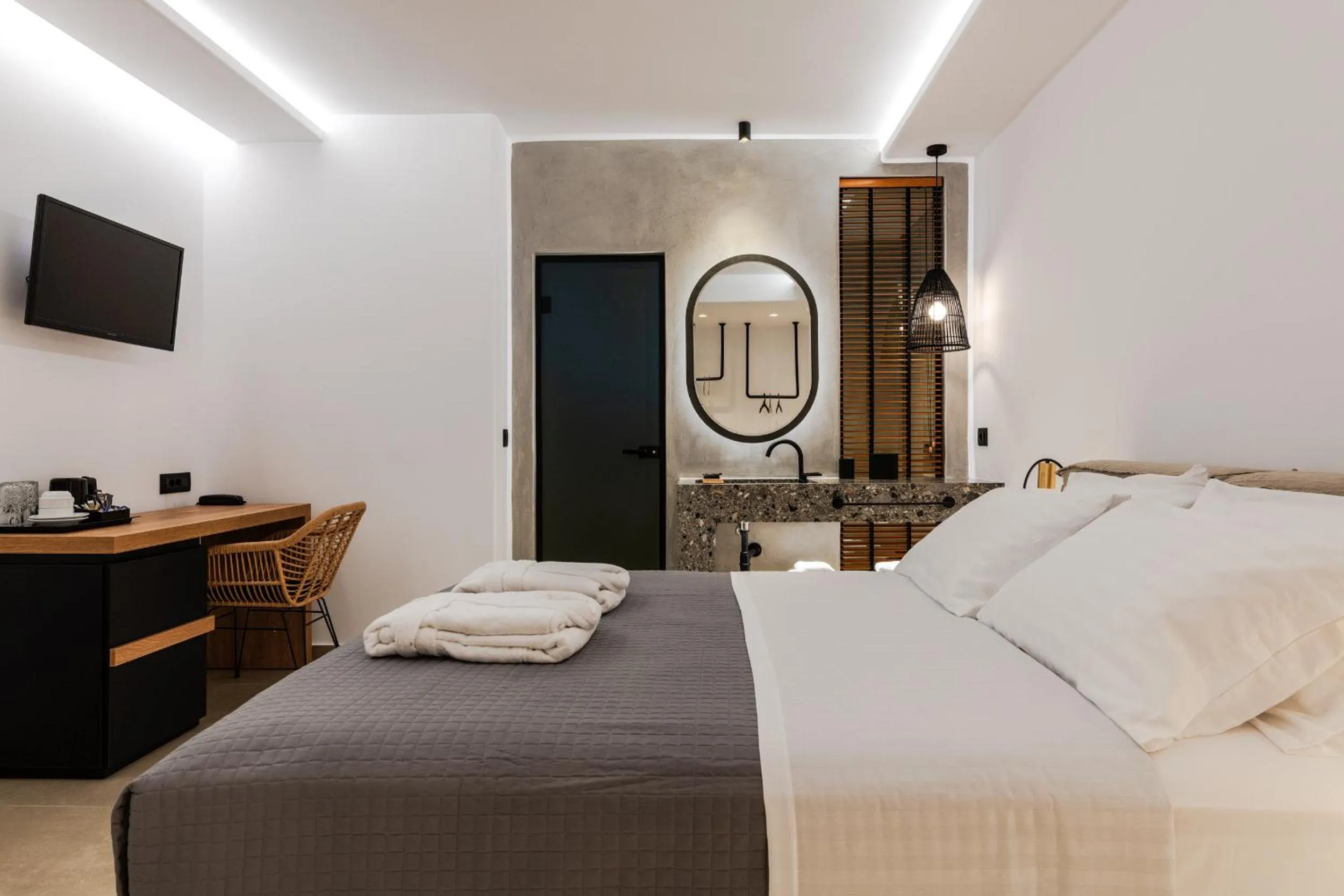 Photo of the whole room, Bed in Avra Mykonos