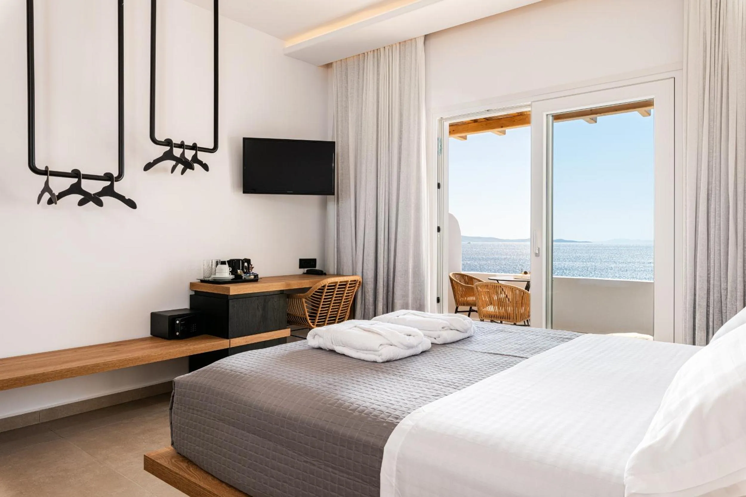 Photo of the whole room, Bed in Avra Mykonos