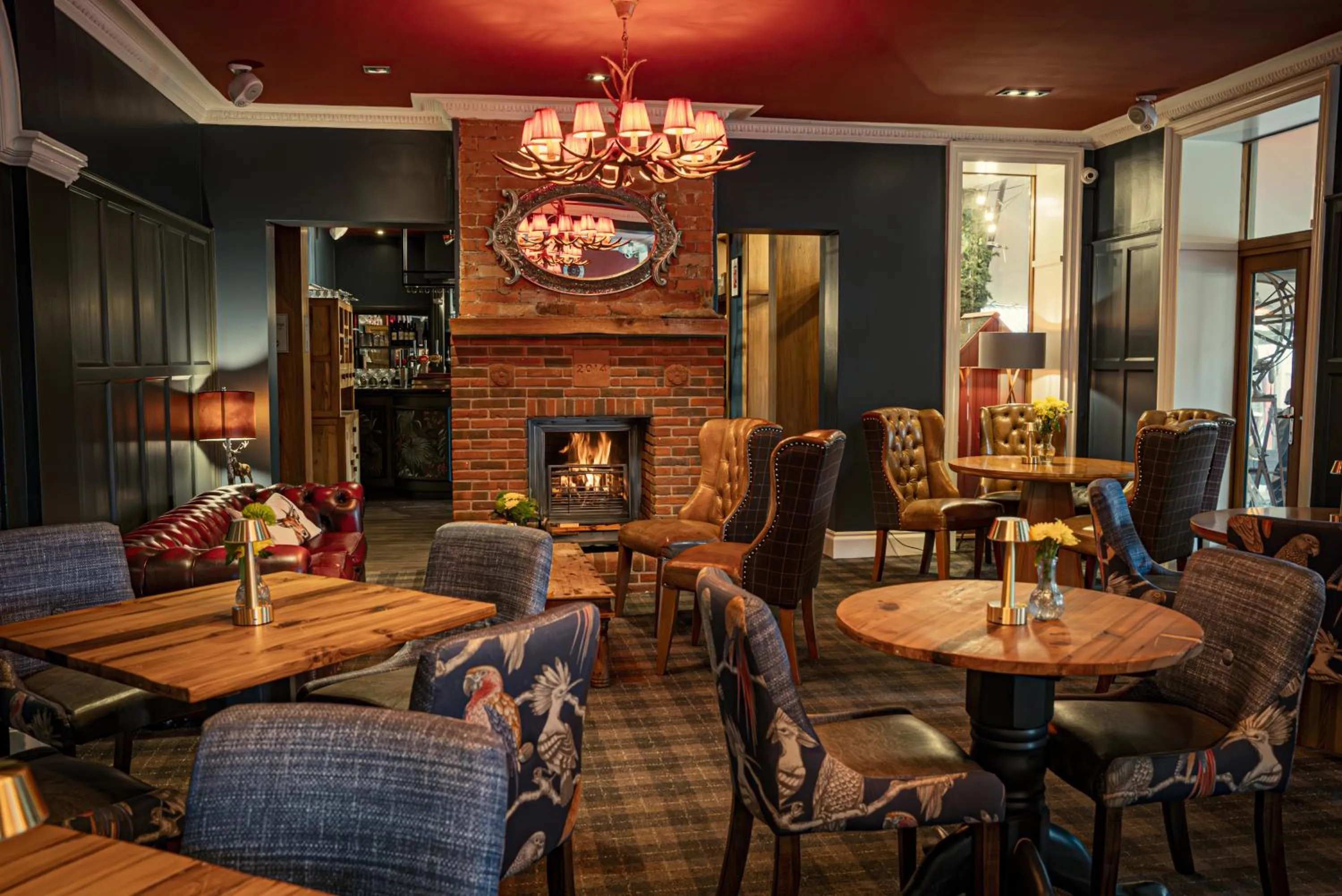 Restaurant/places to eat in Balmer Lawn