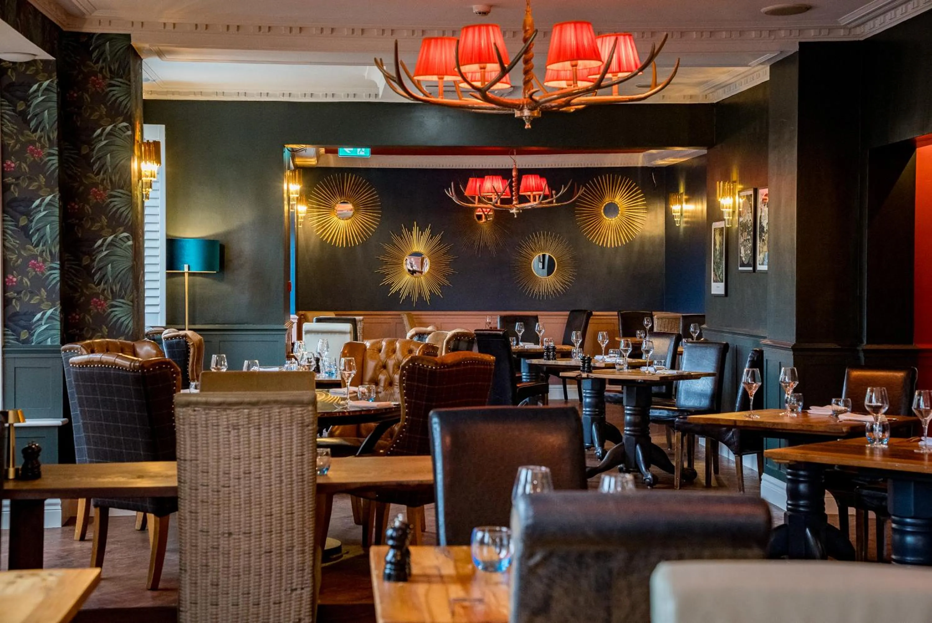 Restaurant/places to eat in Balmer Lawn