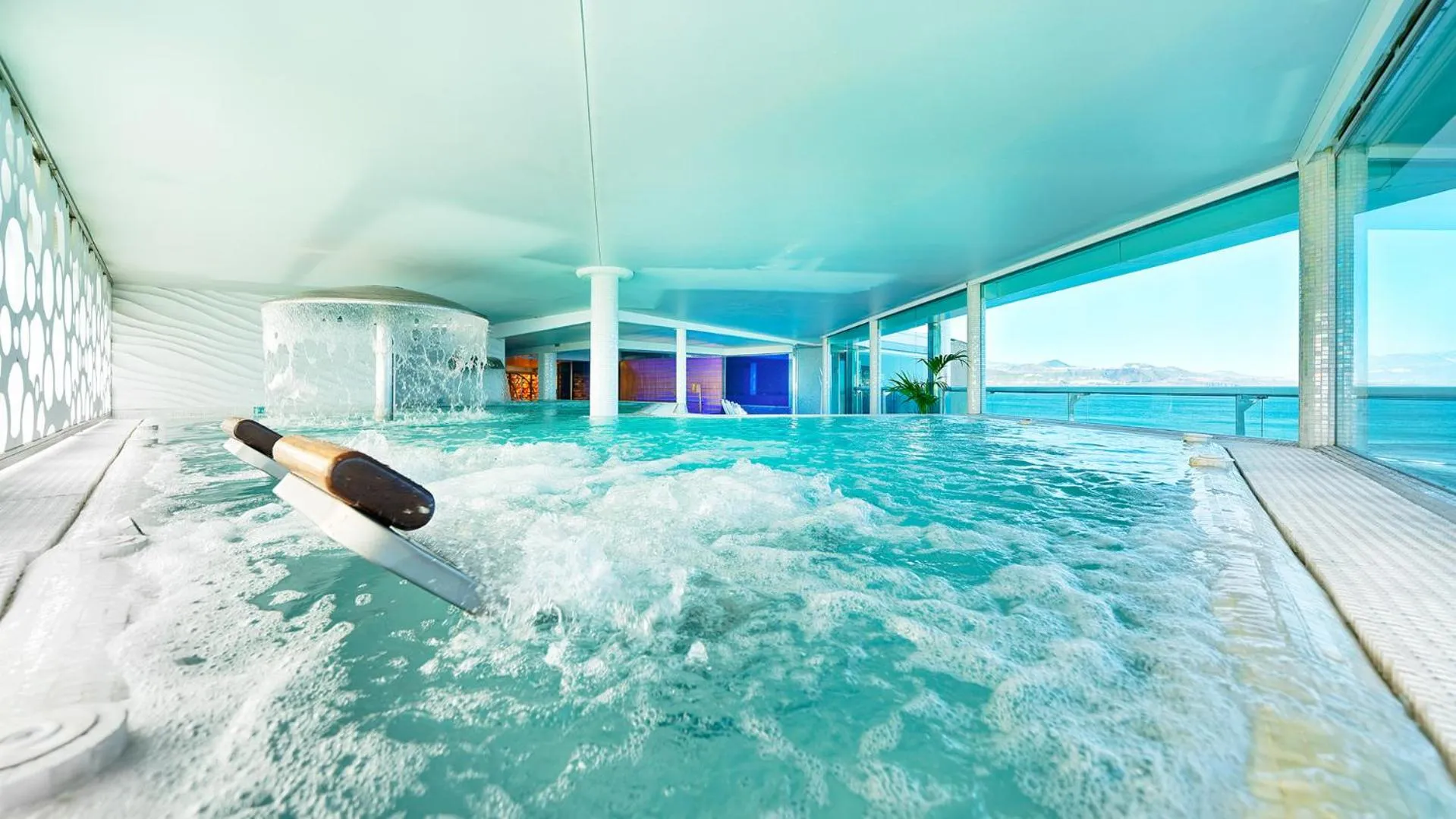 Spa and wellness centre/facilities in Bull Reina Isabel & SPA
