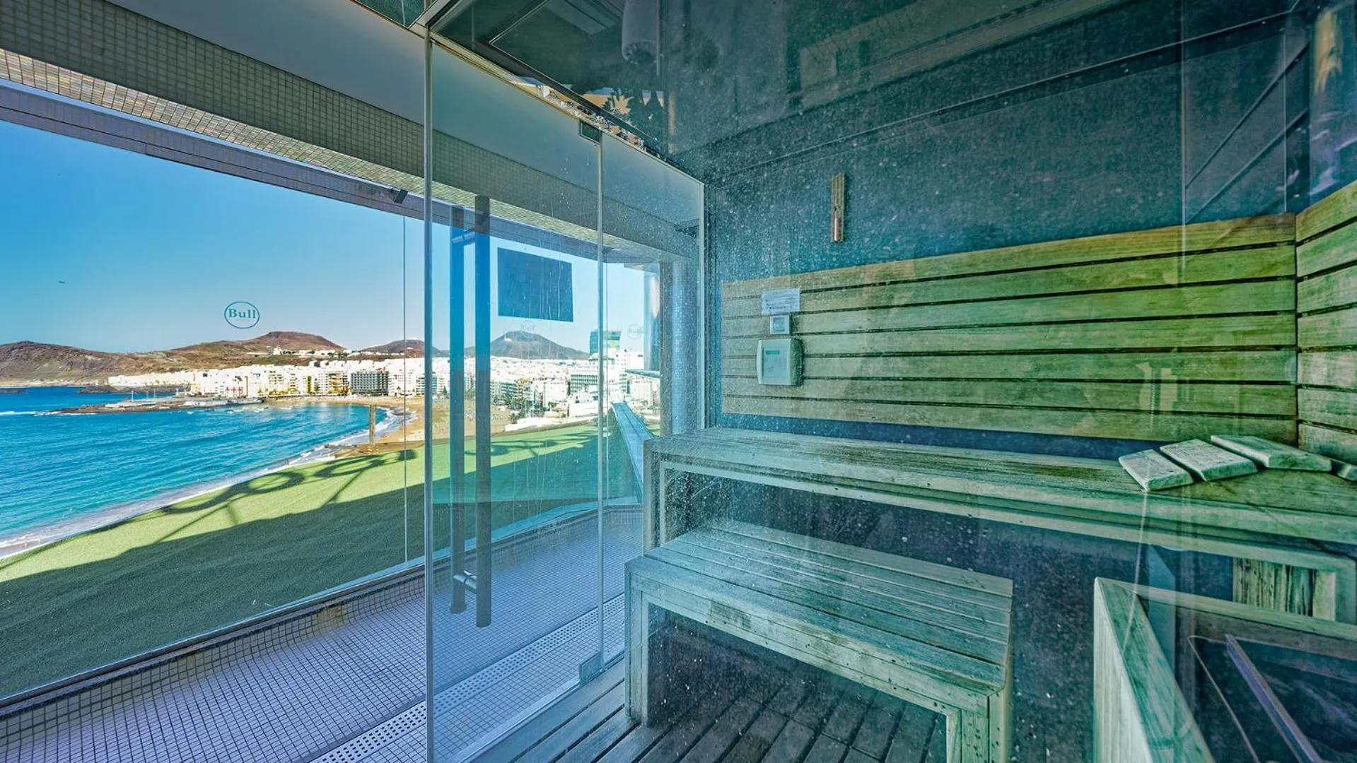 Sauna in Bull Reina Isabel & SPA