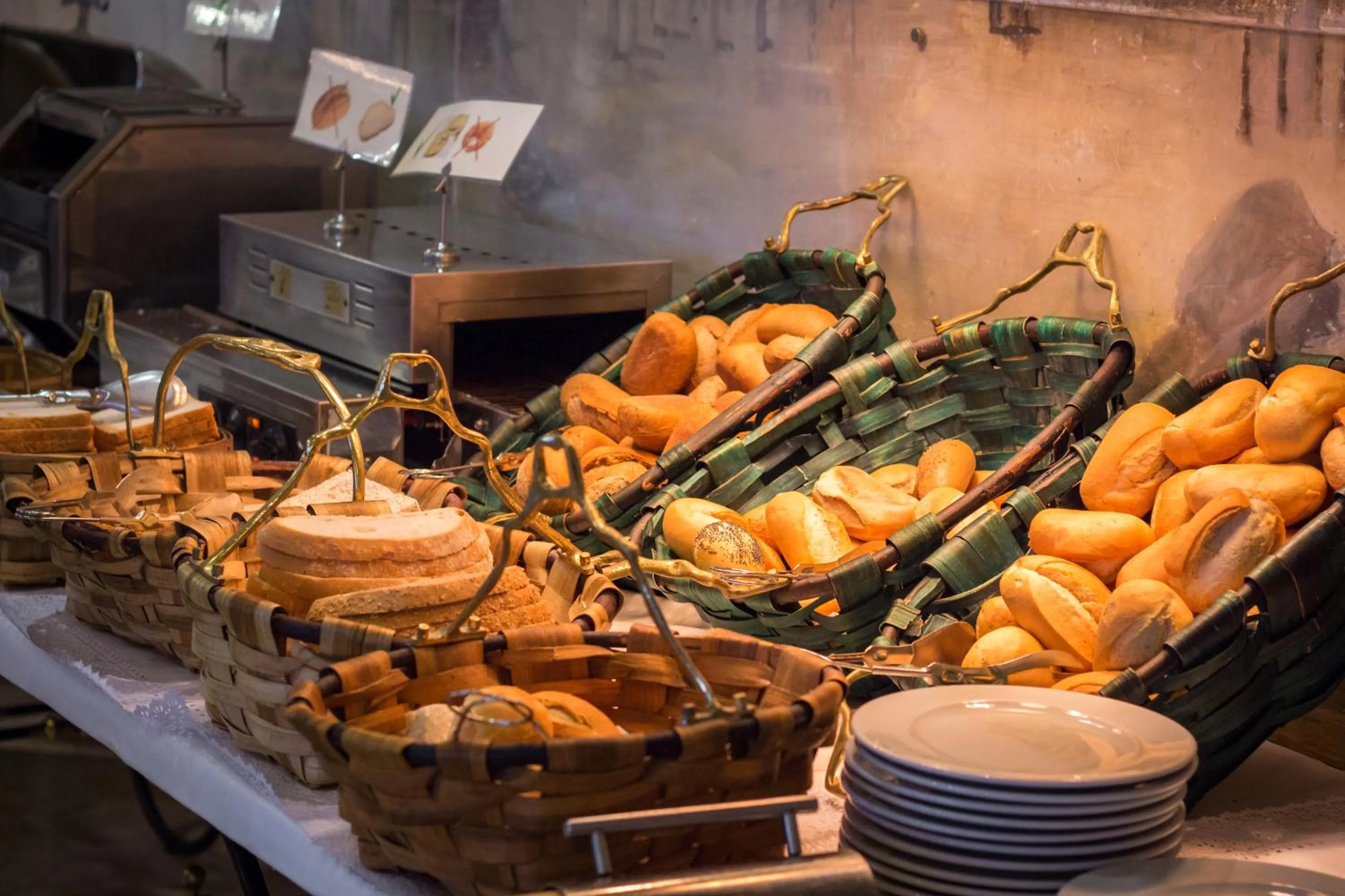 Breakfast in Bull Reina Isabel & SPA