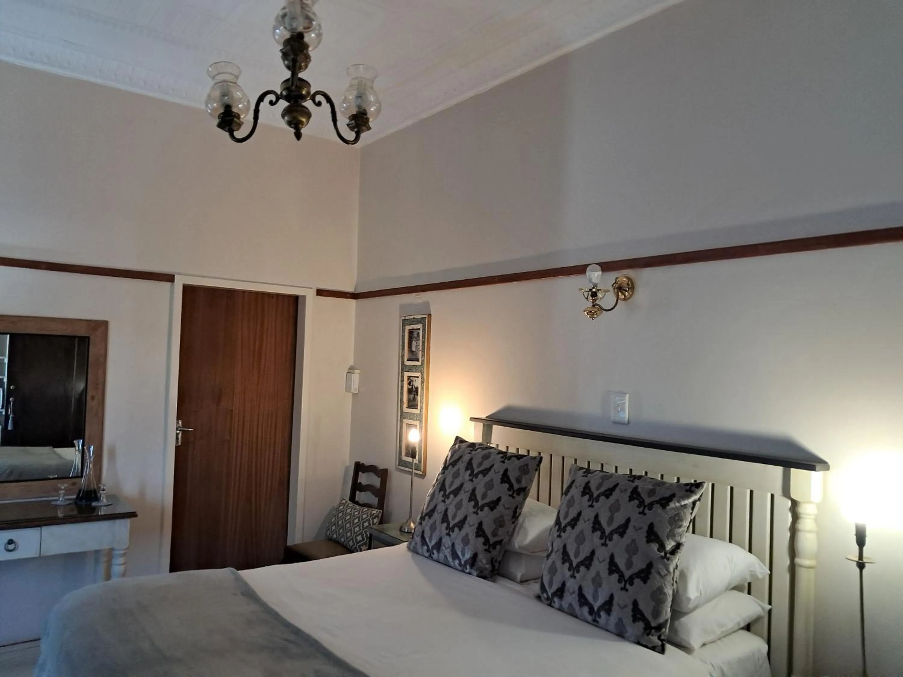 Bedroom, Bed in Jakkalsdraai Guest House