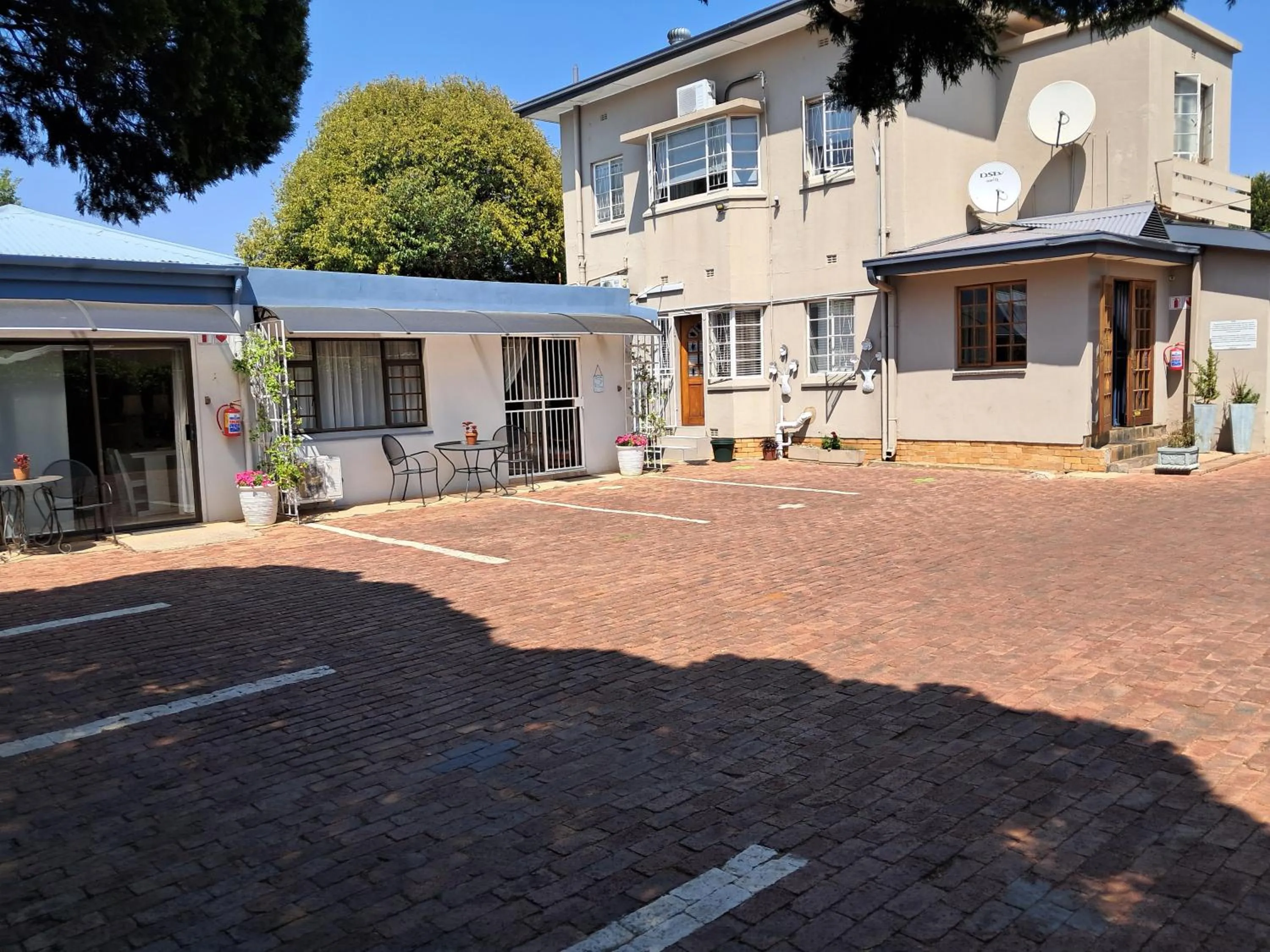 Property building in Jakkalsdraai Guest House