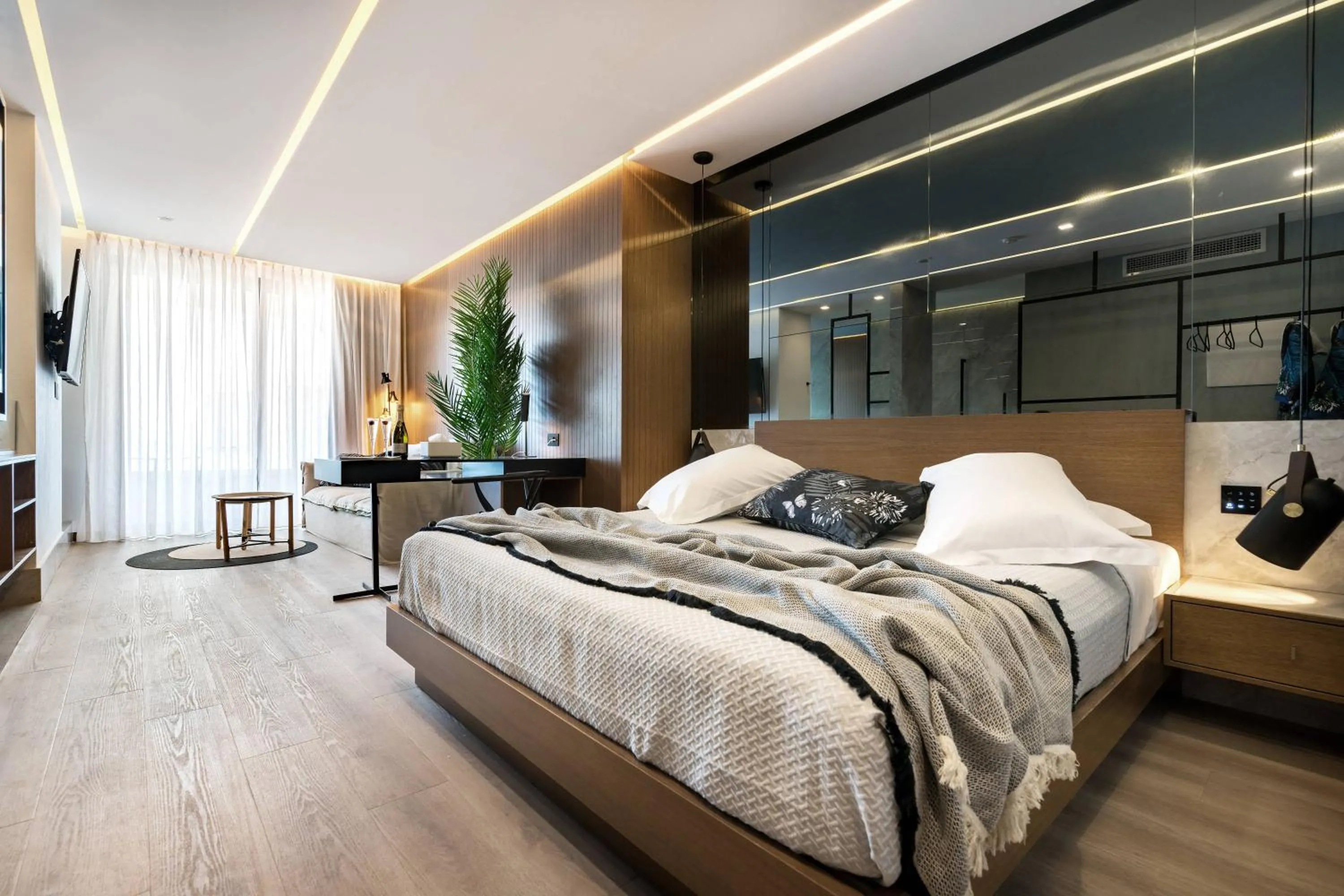 Photo of the whole room in Dyo Suites