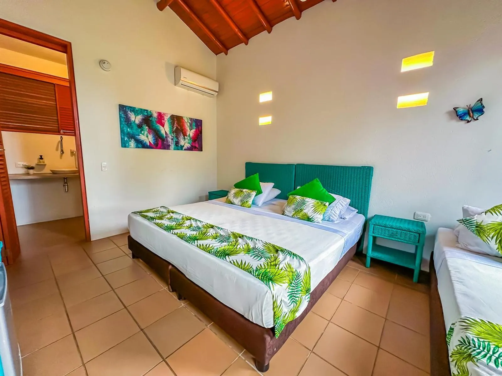 Photo of the whole room, Bed in Hotel Chiniu