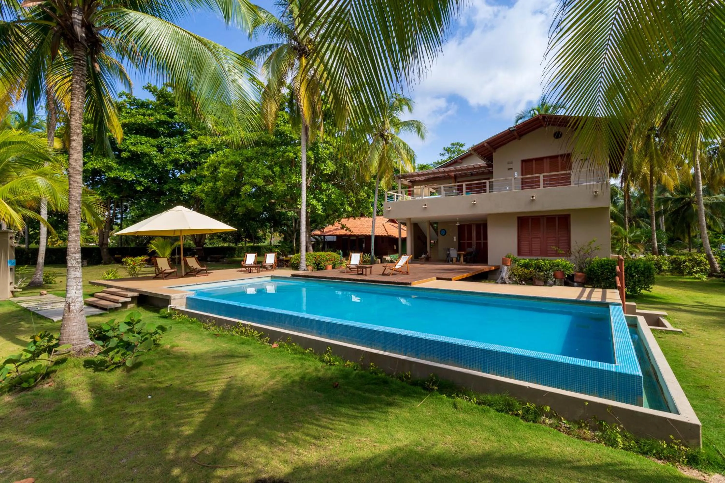 Property building in Hotel Chiniu