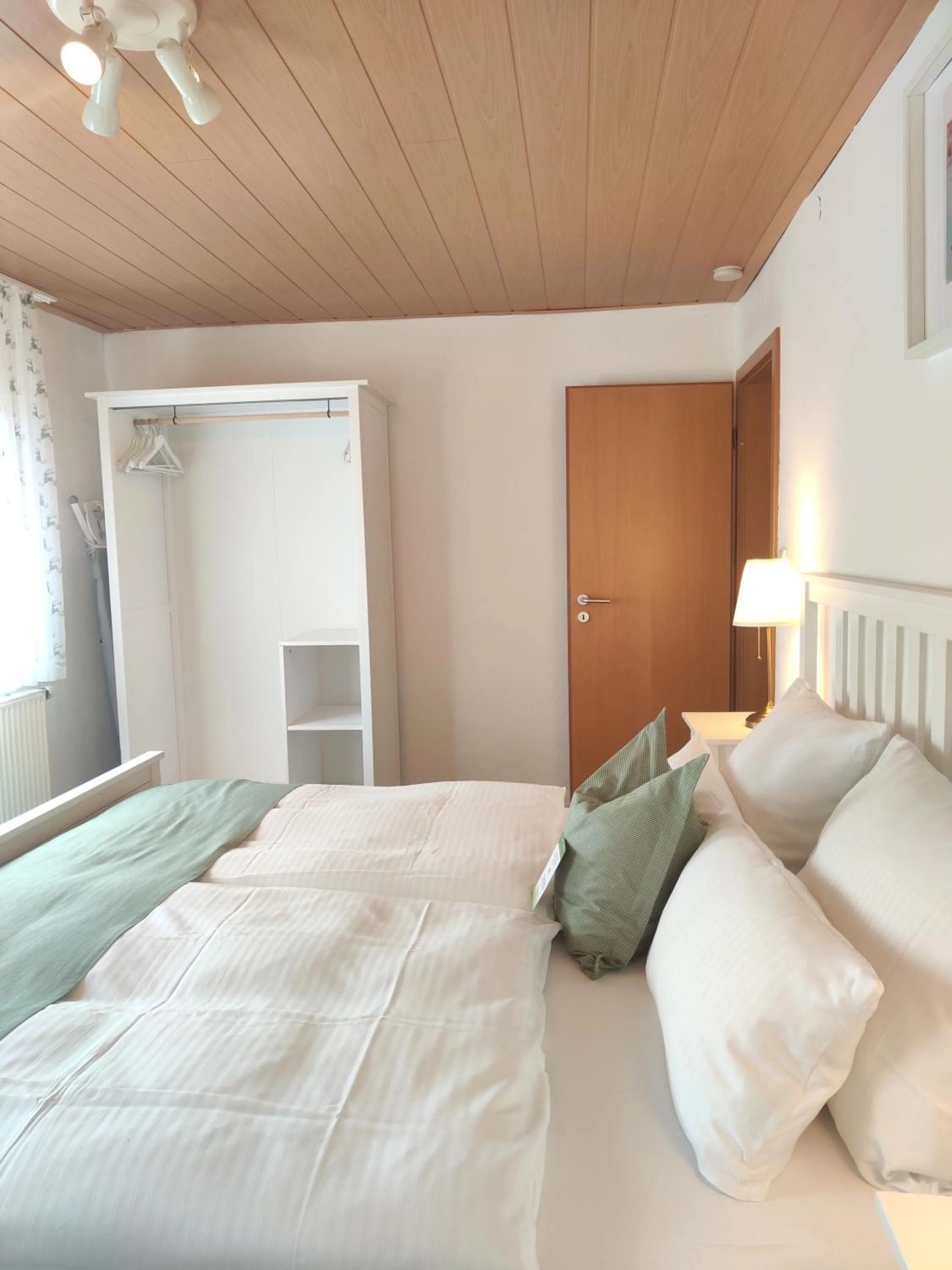 Bed in Hotel & Restaurant Zum Reussenstein