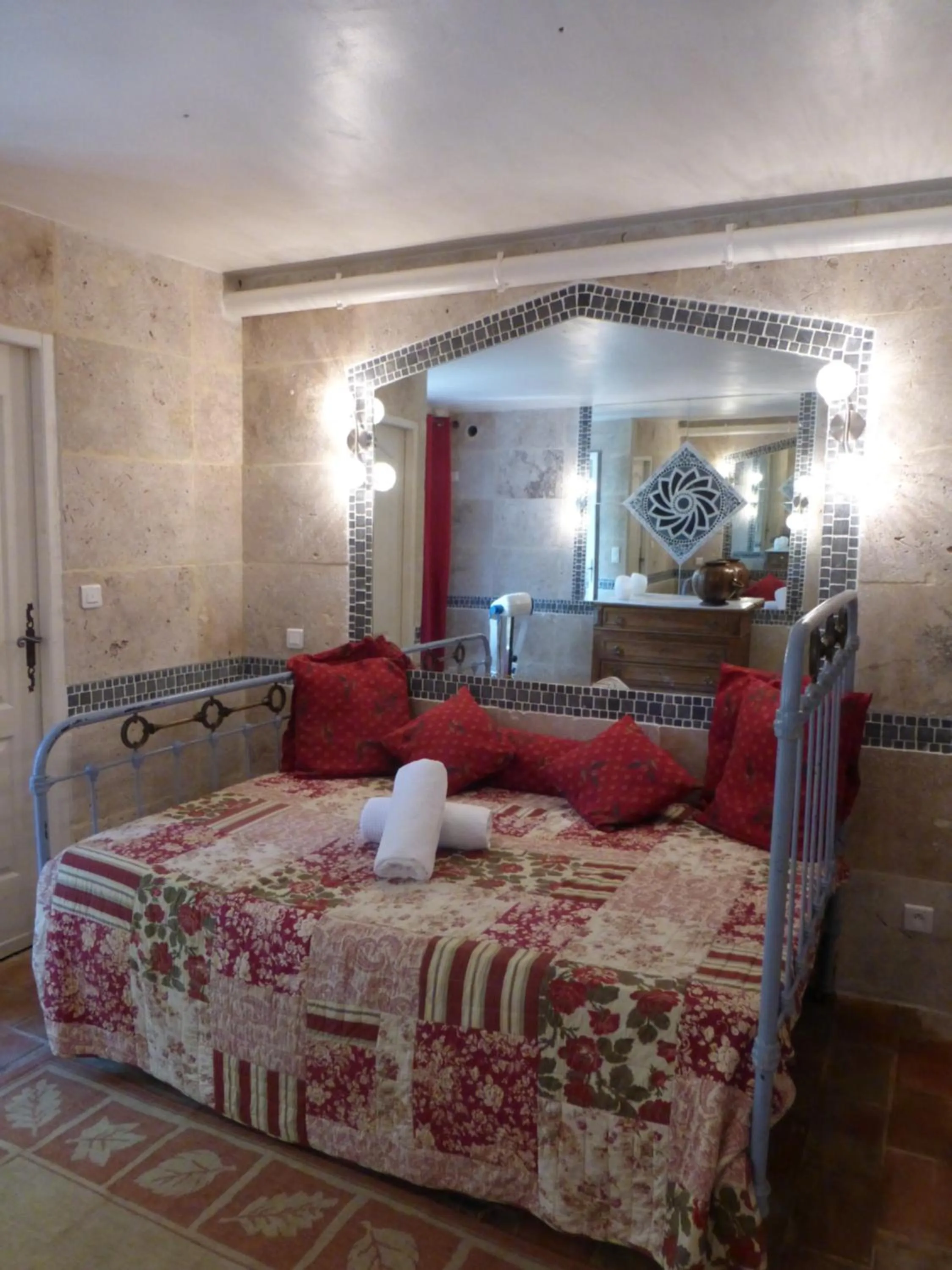 Spa and wellness centre/facilities, Bed in Mas de la Chapelle