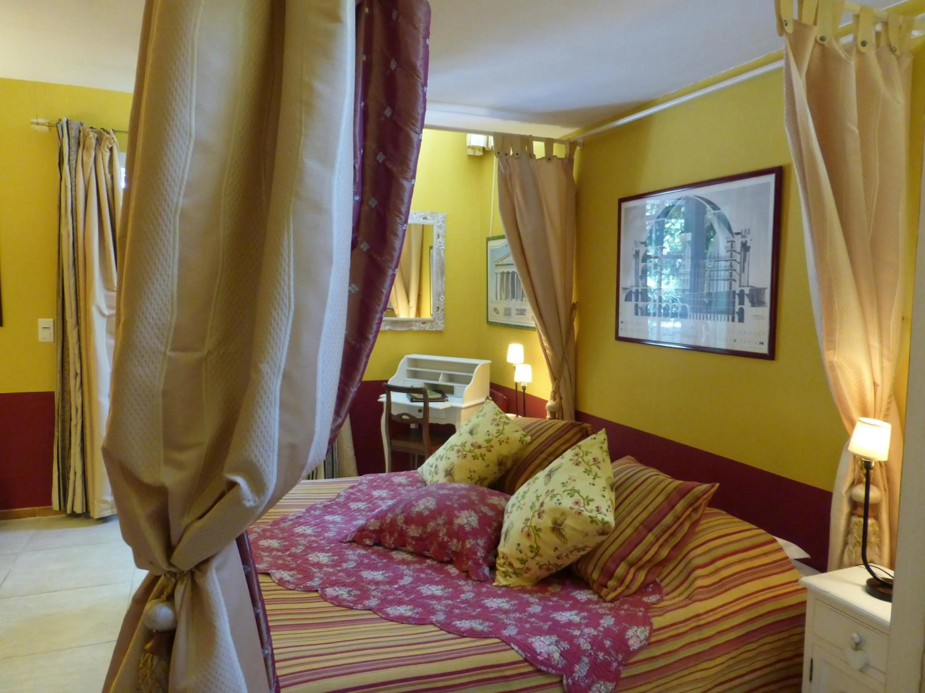 Bedroom, Bed in Mas de la Chapelle