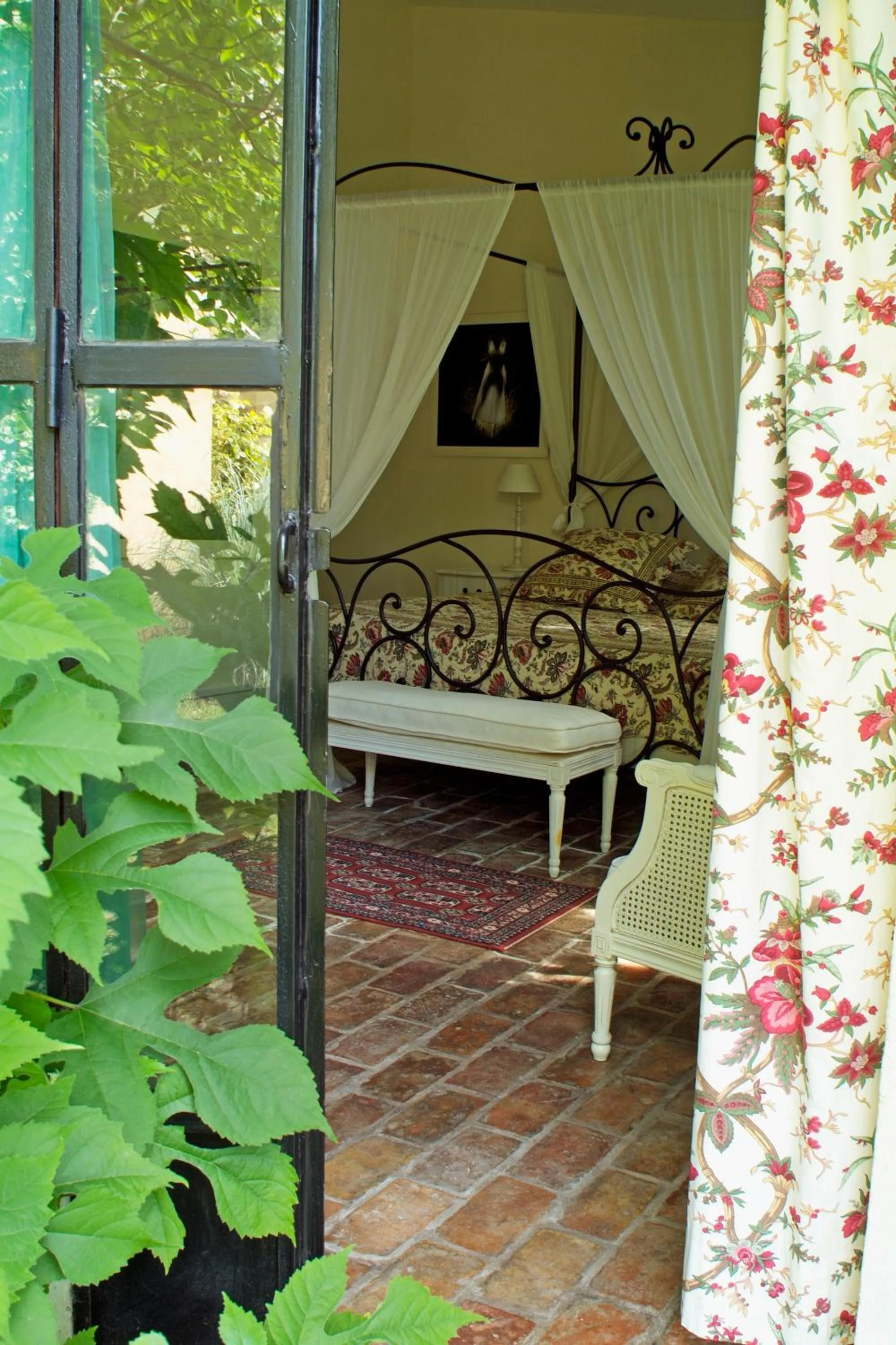 Bed in Mas de la Chapelle