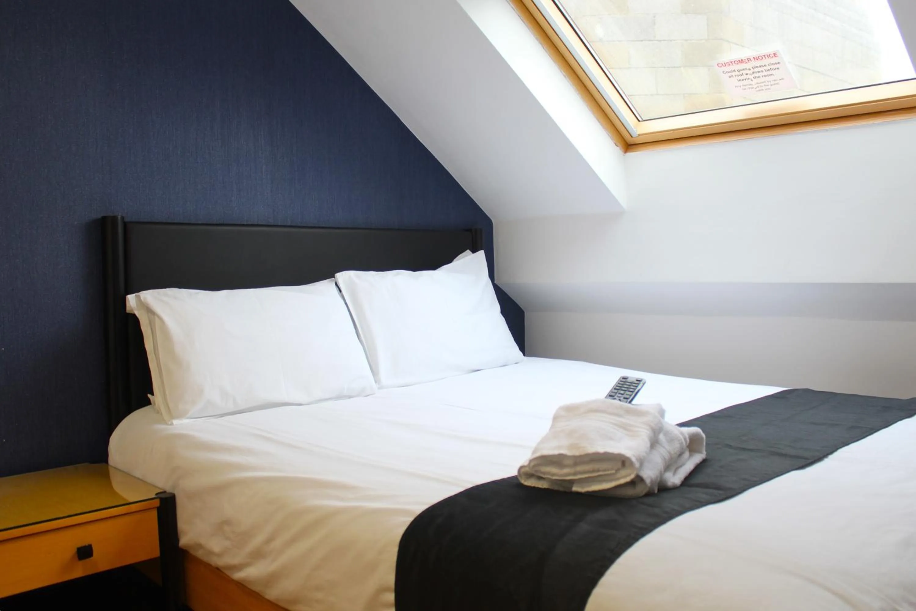 Bed in Cornmill Hotel