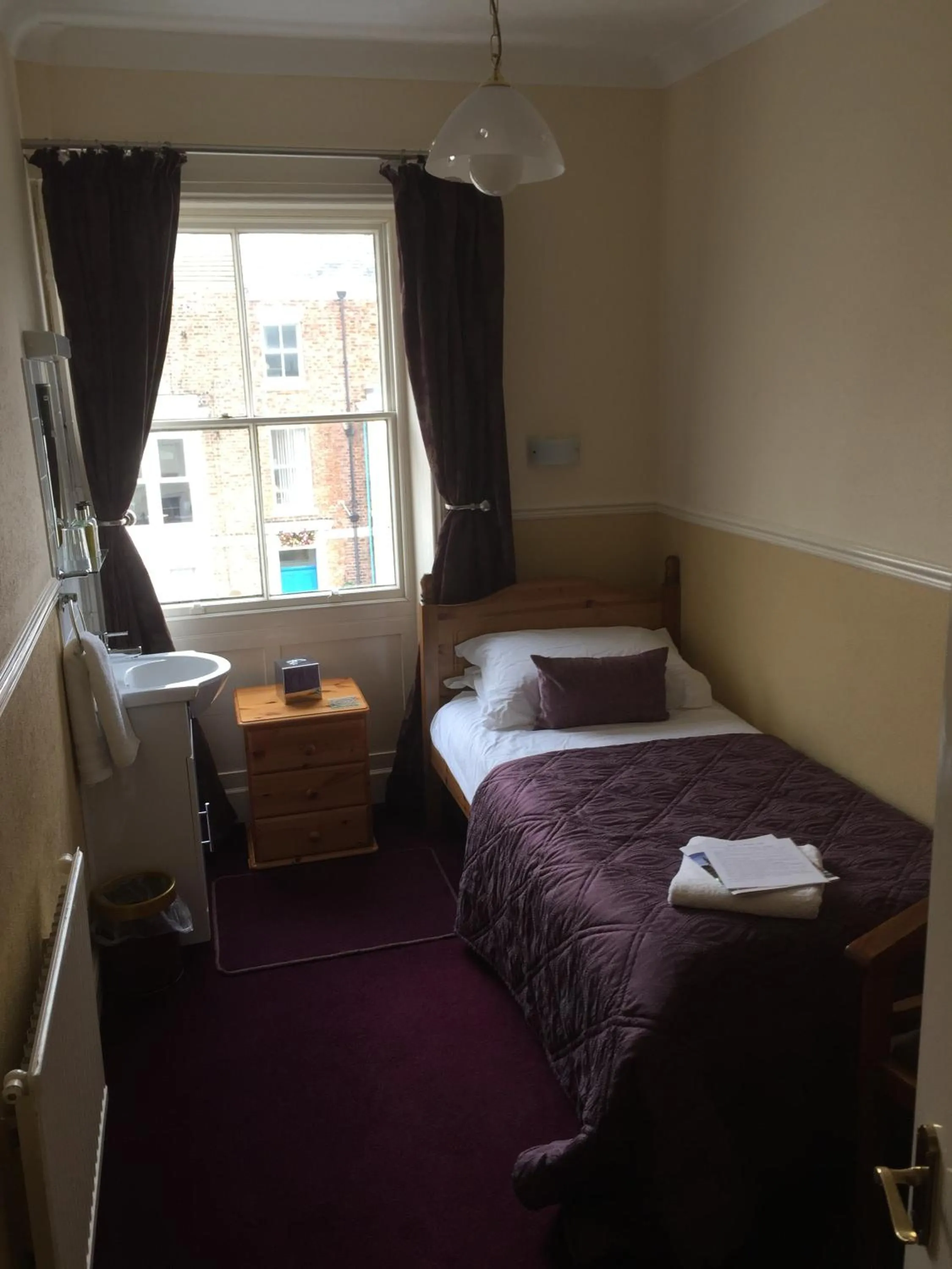 Bed in The Arches Guest House