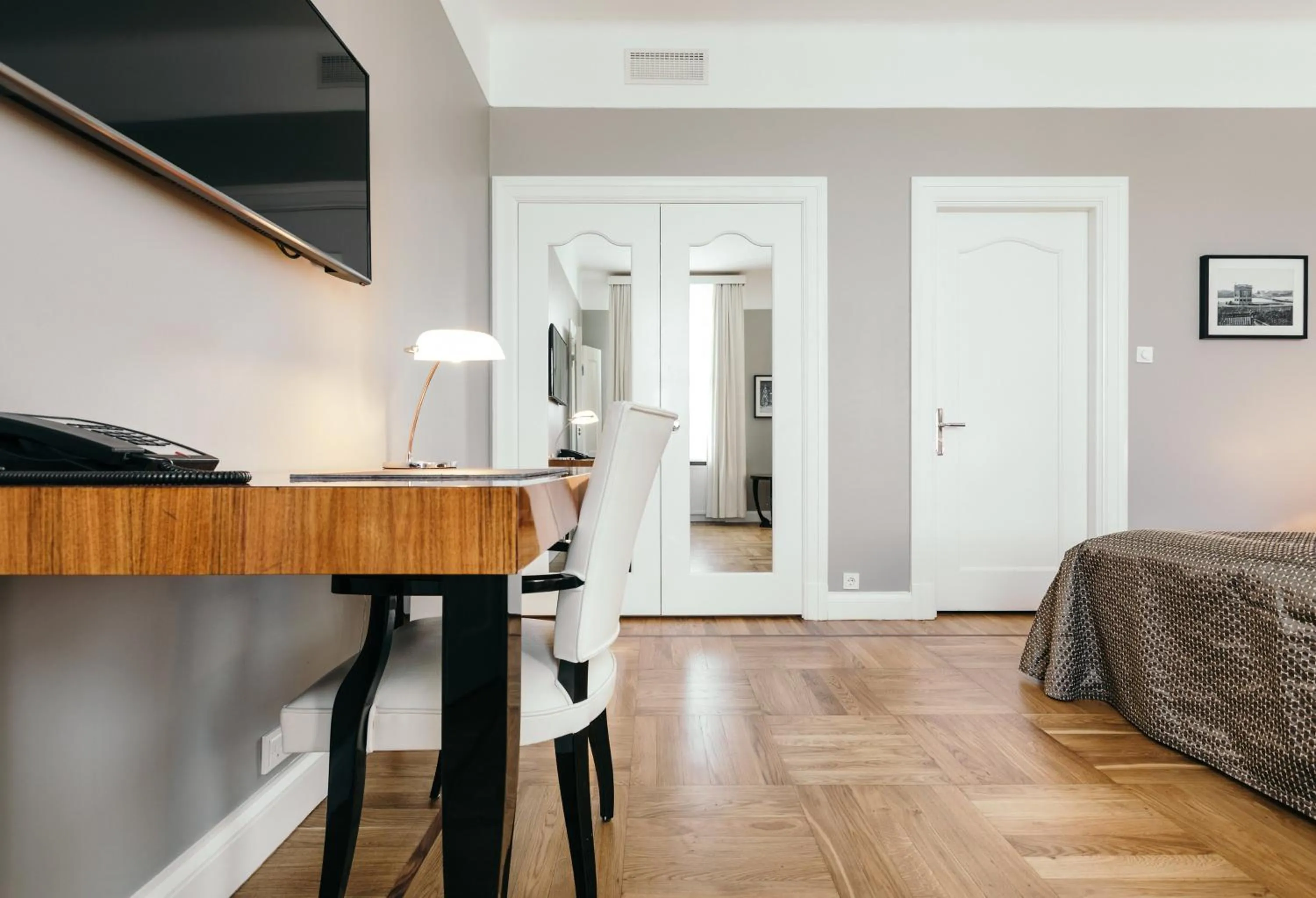 Bedroom, Bed in Hotel Borg by Keahotels