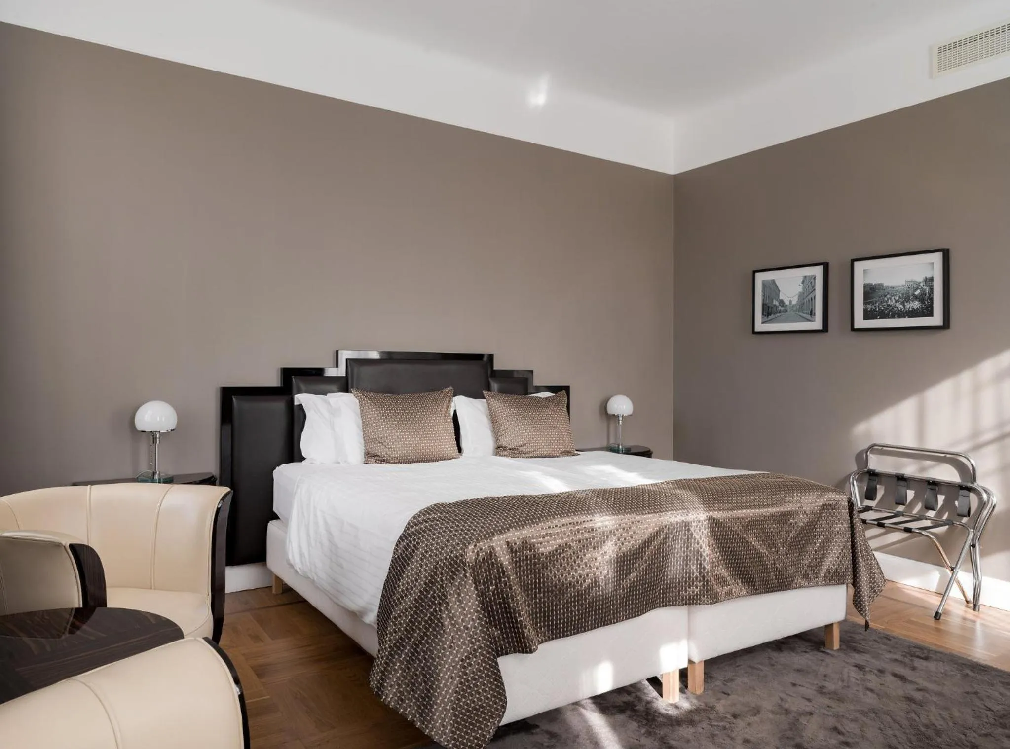 Bedroom, Bed in Hotel Borg by Keahotels