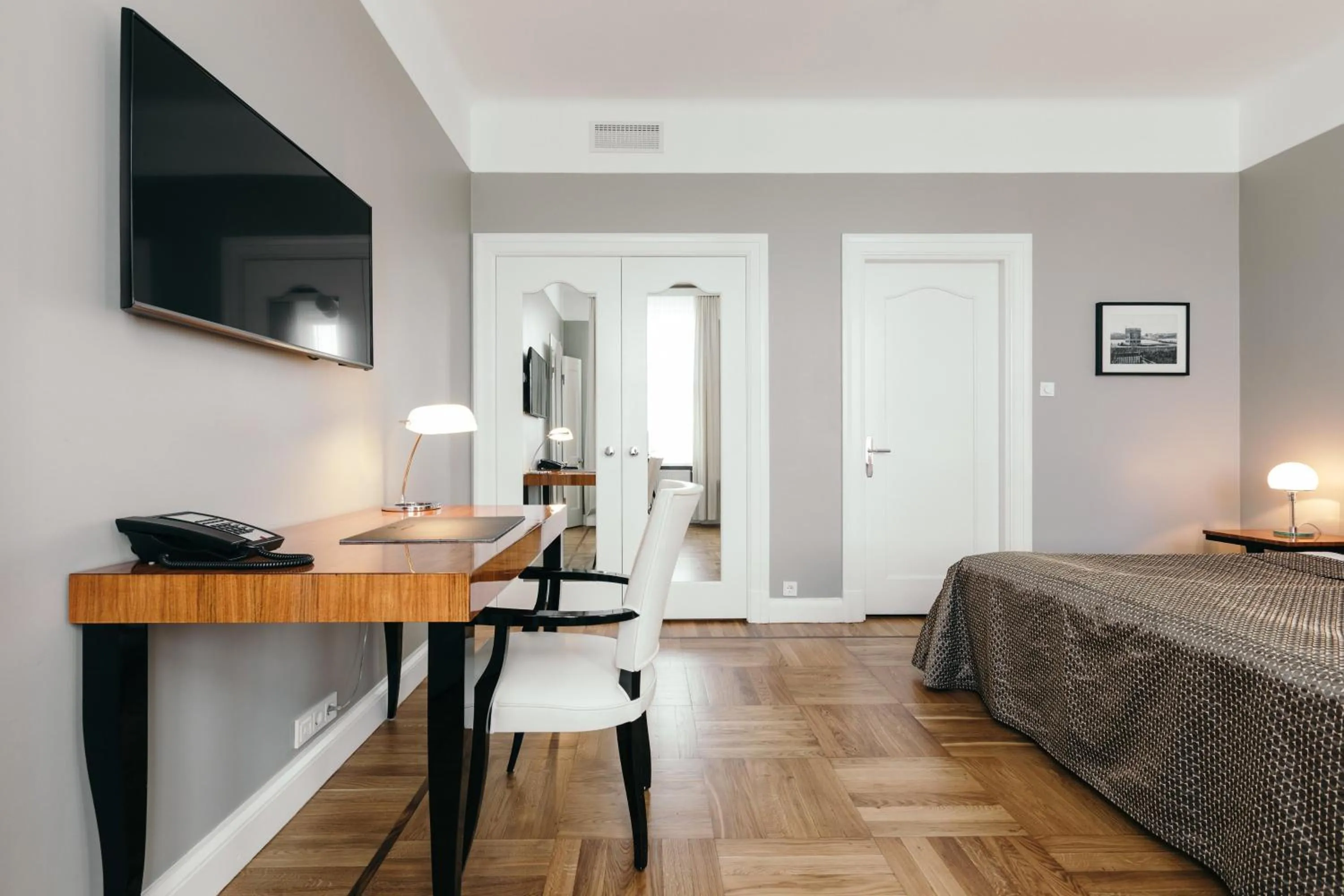 Bedroom, Bed in Hotel Borg by Keahotels