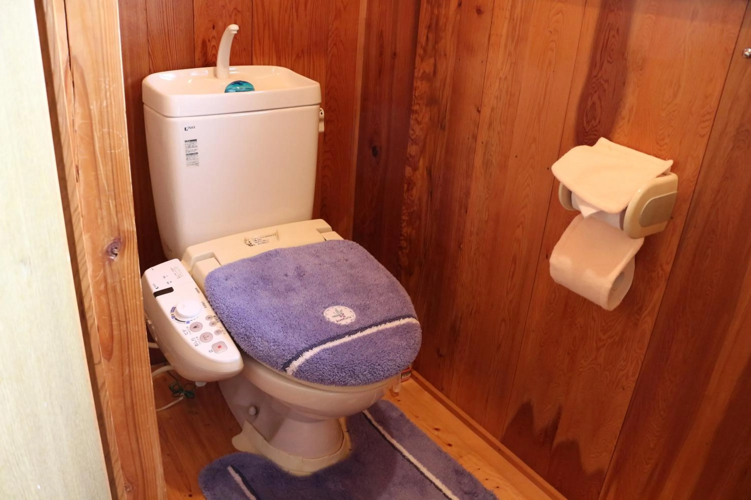 Toilet in Cottage Yakusugi House