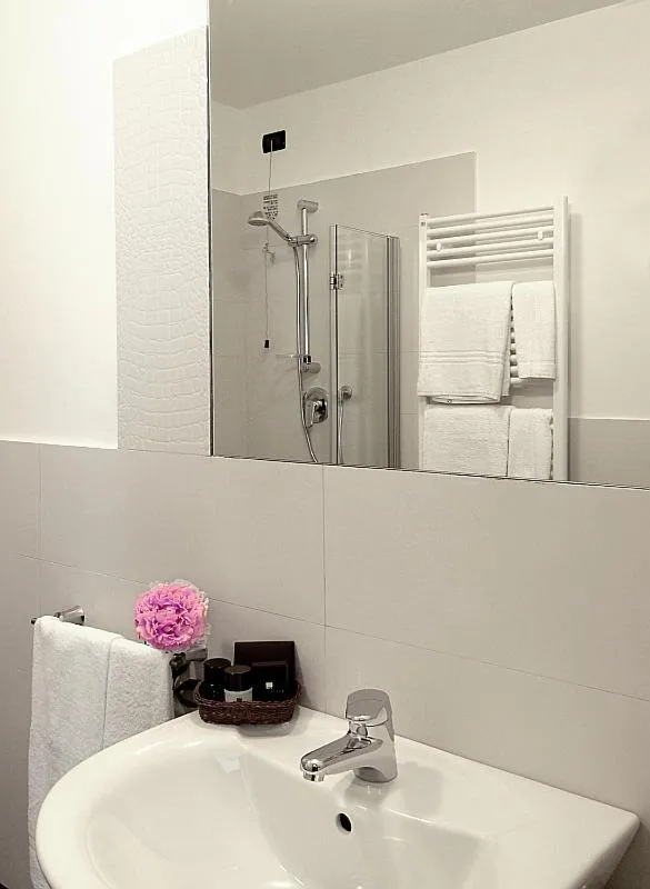 Bathroom in Hotel Villa Pannonia