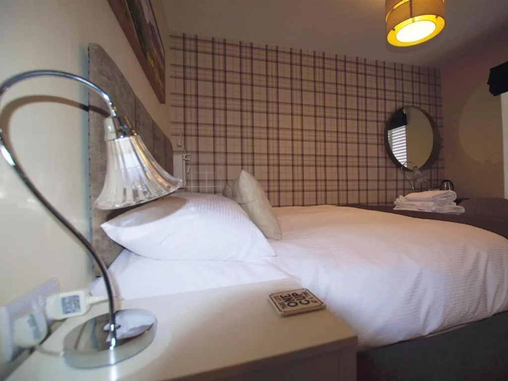 Bedroom, Bed in Masons Freehouse