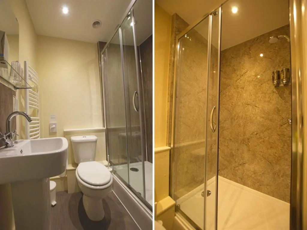 Bathroom in Masons Freehouse