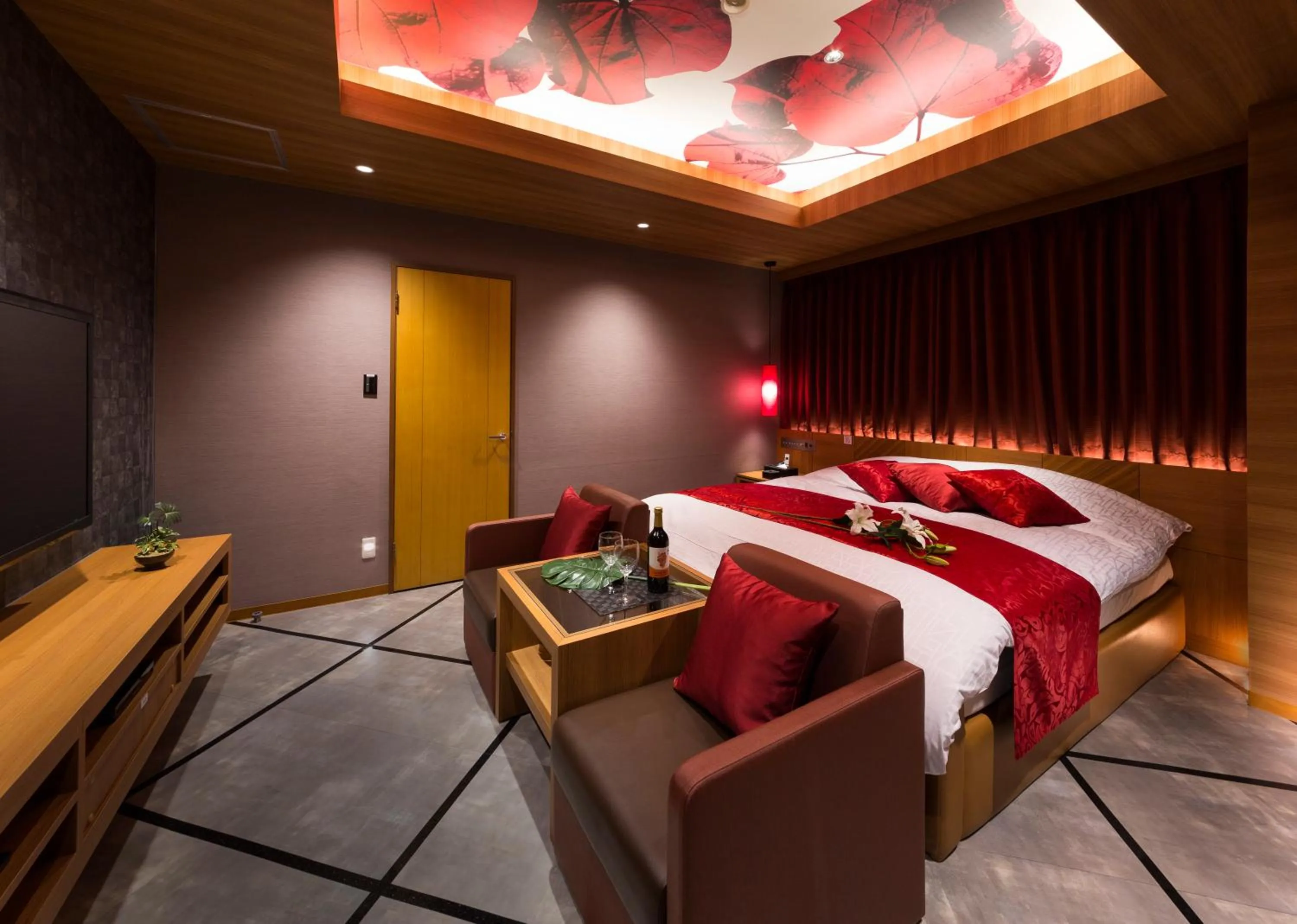 Photo of the whole room, Bed in Hotel Plant Garden Resort (Adult Only)