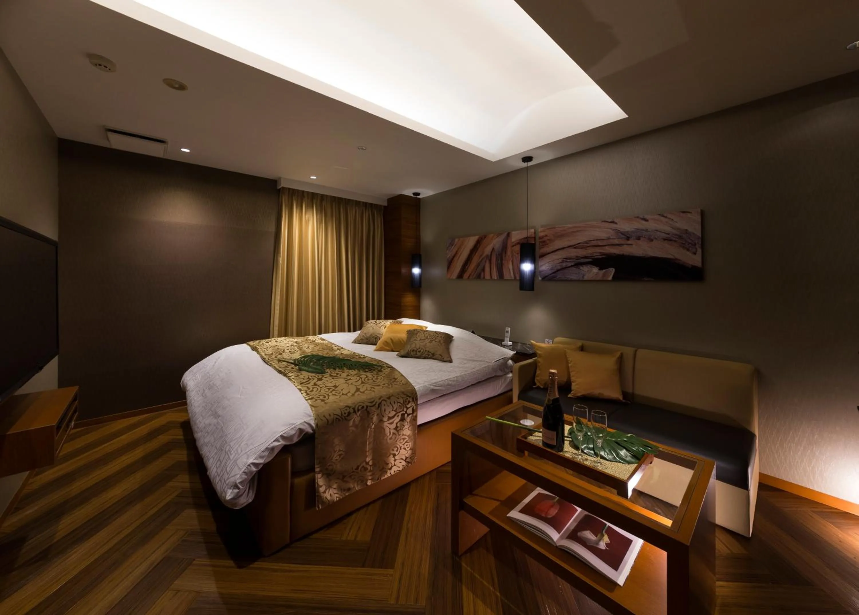 Photo of the whole room, Bed in Hotel Plant Garden Resort (Adult Only)