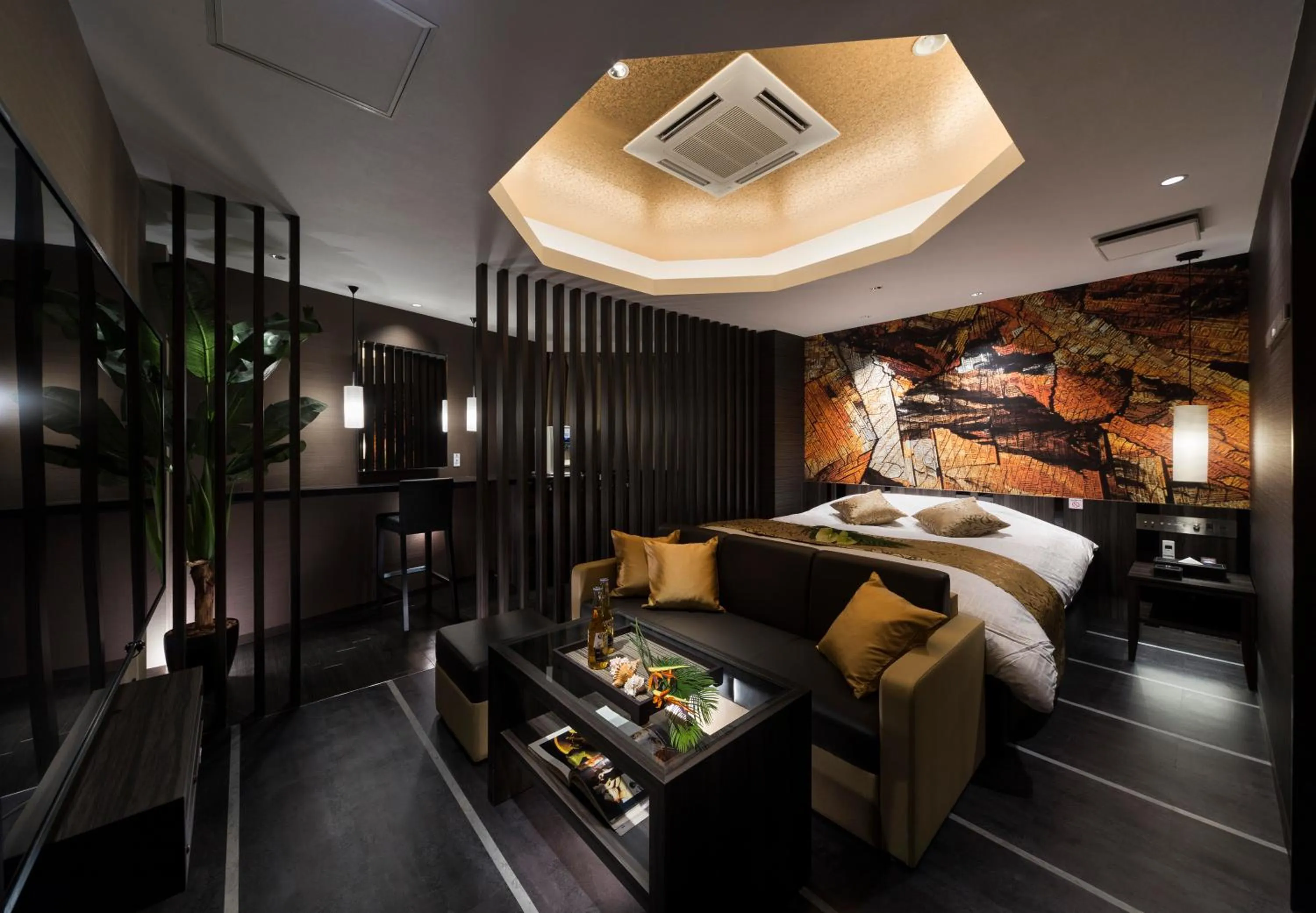 Photo of the whole room, Bed in Hotel Plant Garden Resort (Adult Only)