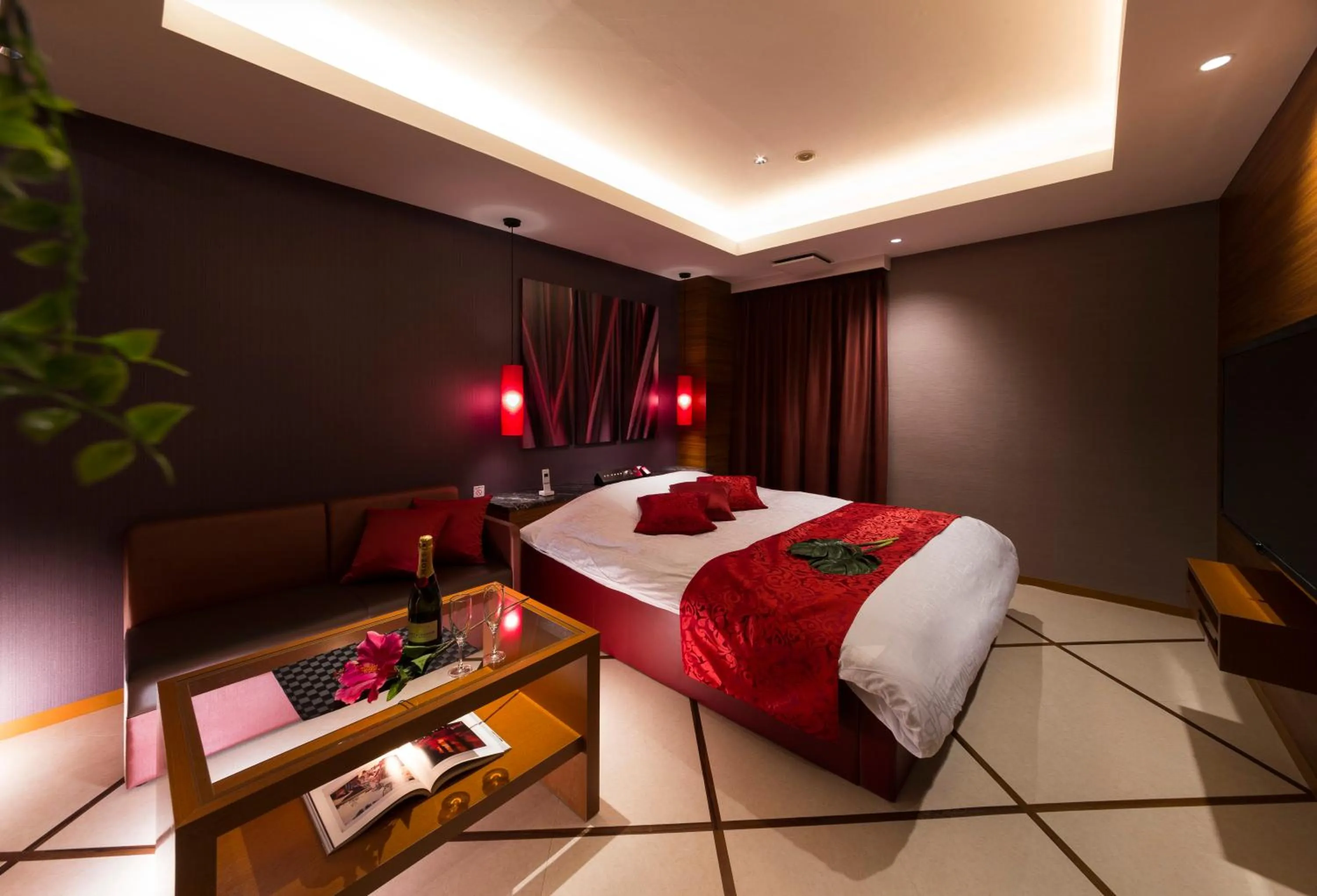 Photo of the whole room, Bed in Hotel Plant Garden Resort (Adult Only)