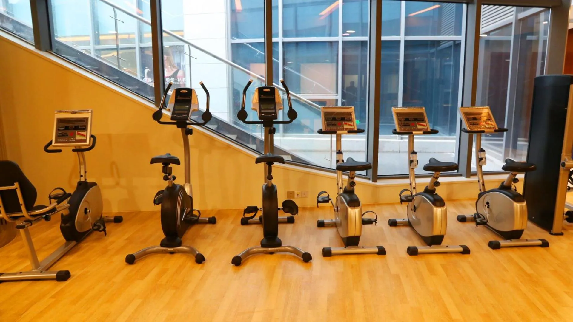 Fitness centre/facilities in Jinling Shihu Garden Hotel