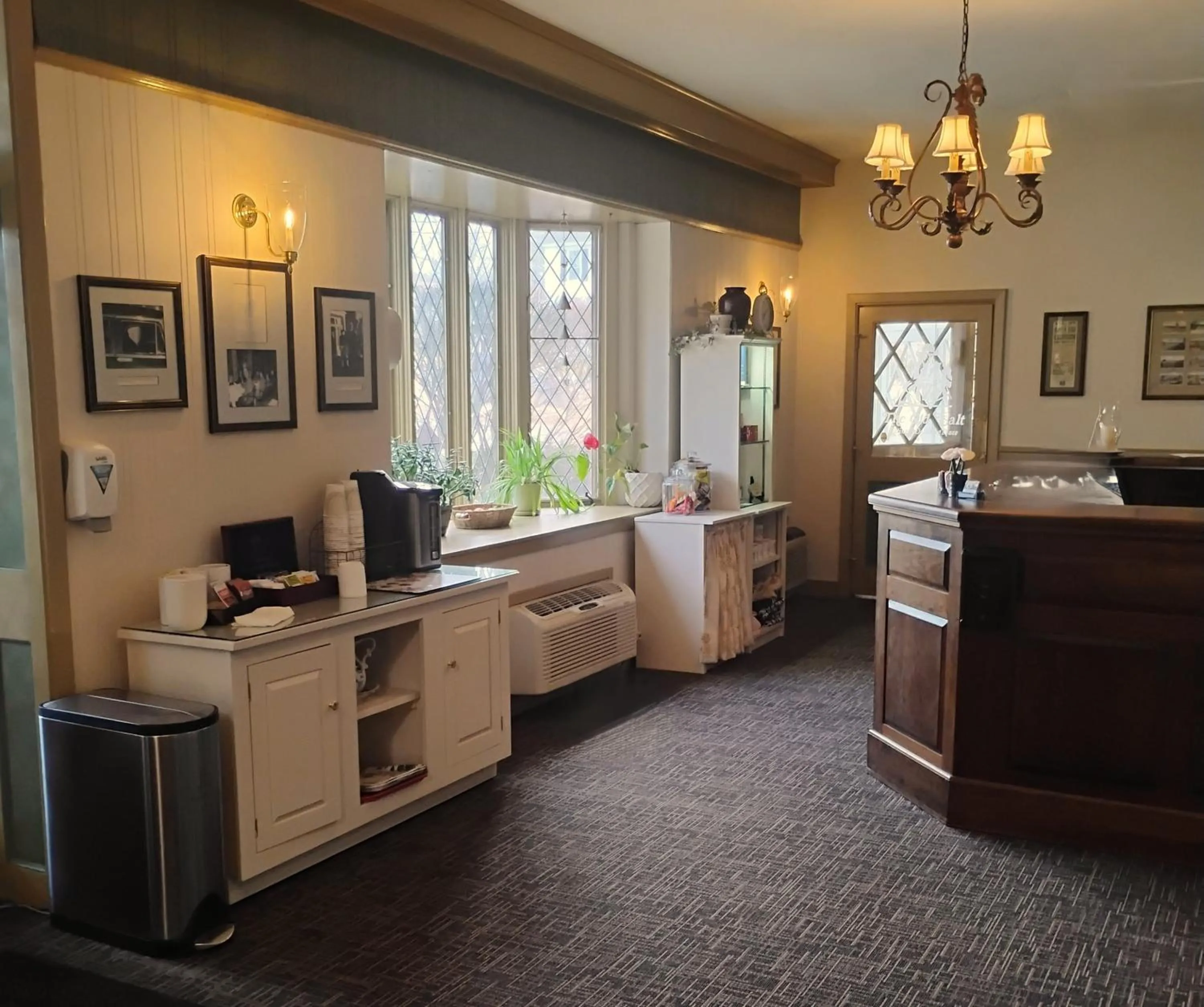 Lamies Inn & The Old Salt Tavern