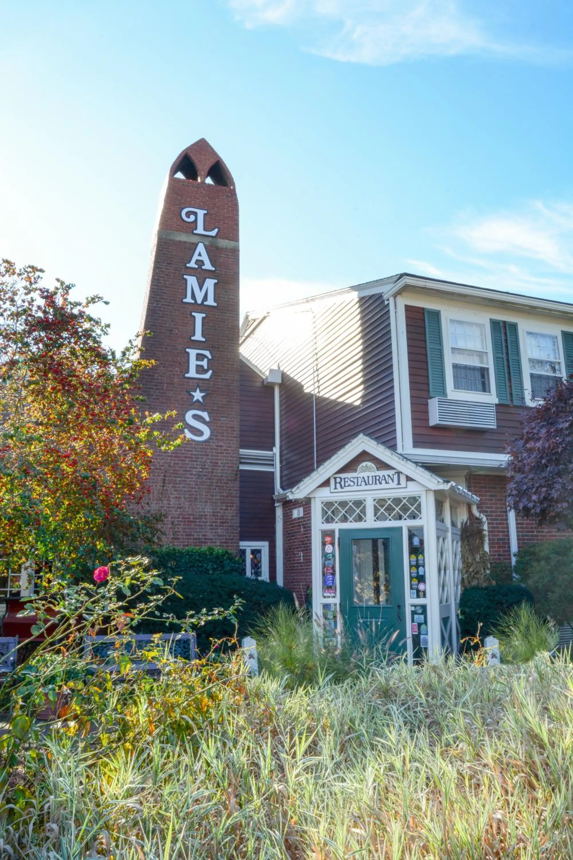 Property building in Lamies Inn & The Old Salt Tavern